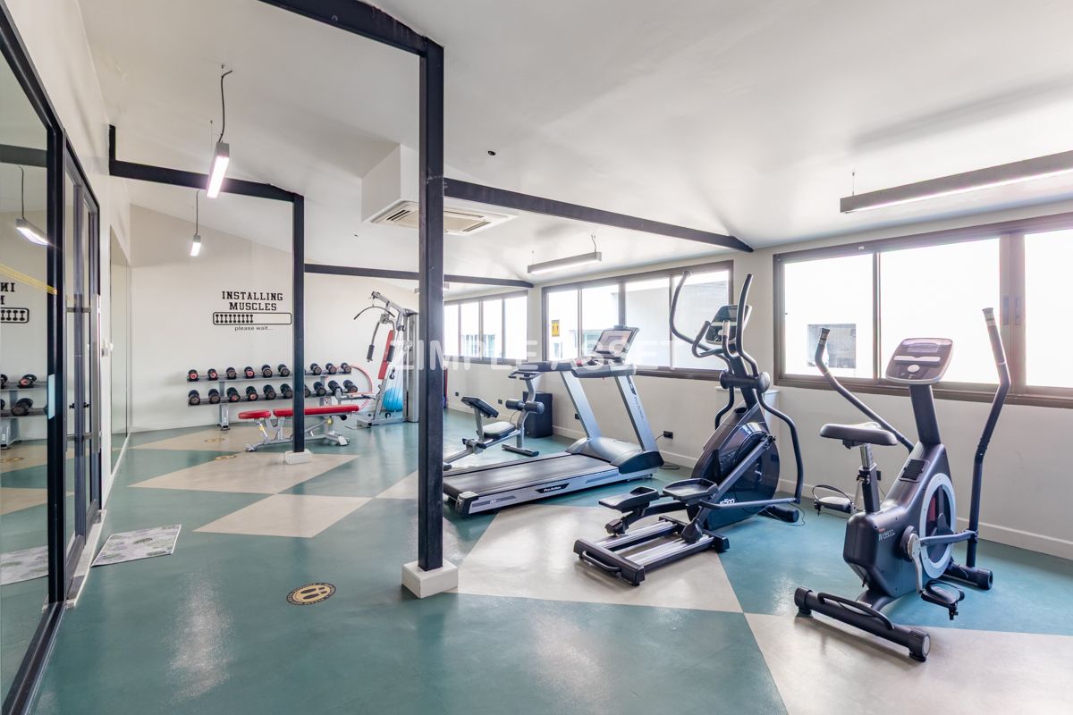 ให้เช่าสุขุมวิท อโศก ทองหล่อ : Line : @zimple_asset  โรงแรมบนถนนสุขุมวิท ติดEmsphere ให้บริการห้องพักในระดับ4ดาว พร้อมด้วยสิ่งอำนวยความสะดวกมากมาย ใกล้แหล่งช้อปปิ้งและใจกลางแหล่งธุรกิจของกรุงเทพ