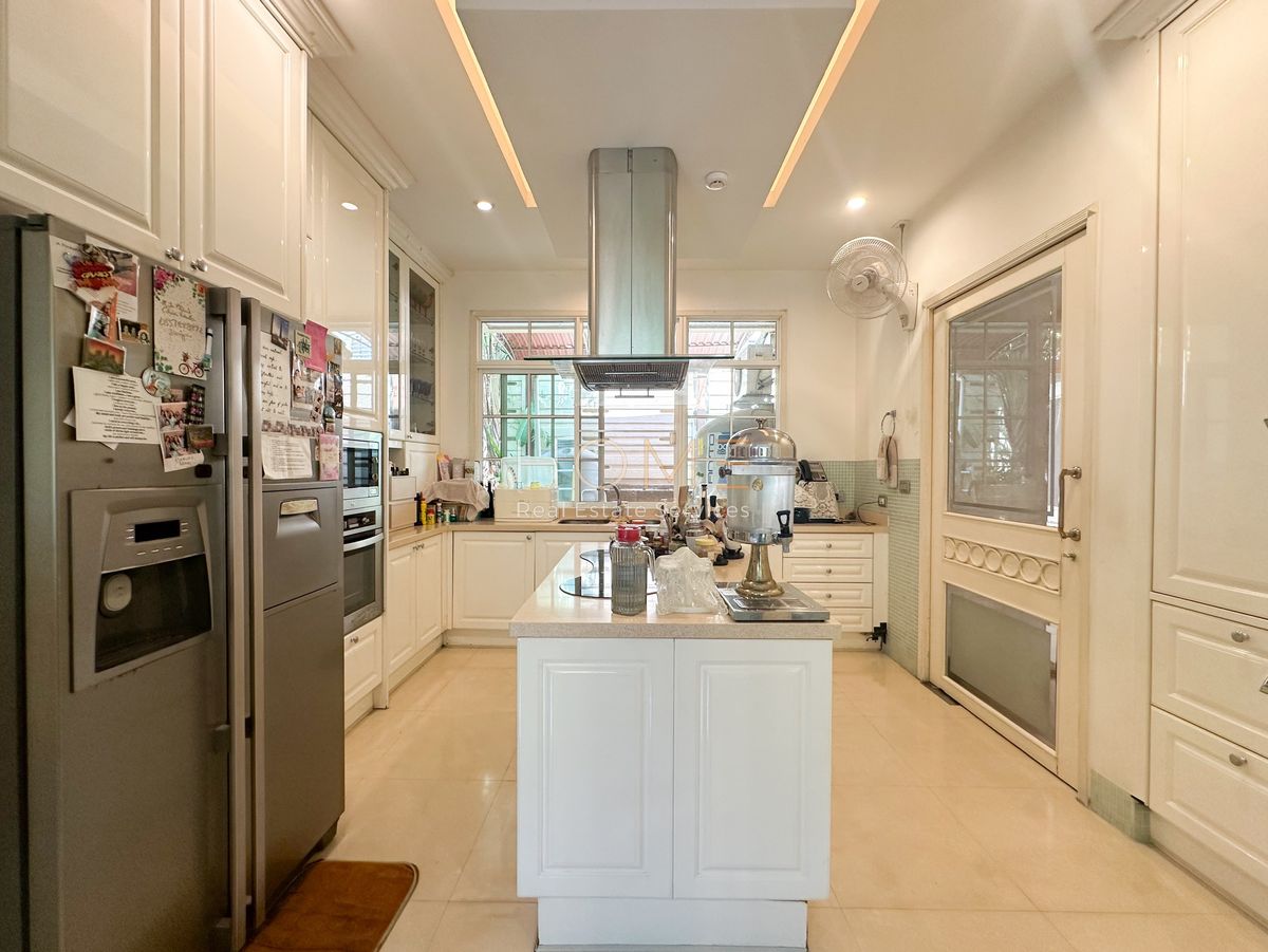 For SaleHousePinklao, Charansanitwong : Golden Heritage / 4 Bedrooms (Sale), Golden Heritage / 4 Bedrooms (For Sale) BALL138