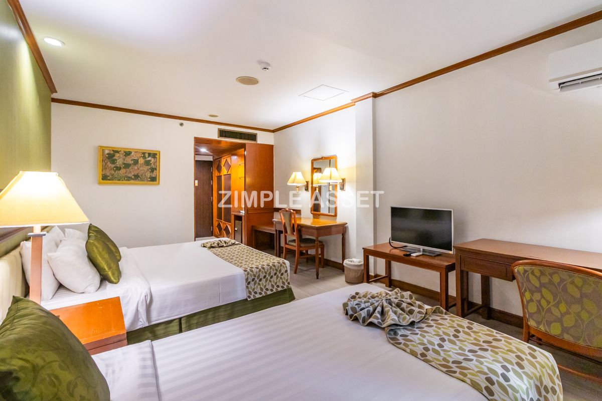 ให้เช่าสุขุมวิท อโศก ทองหล่อ : Line : @zimple_asset  โรงแรมบนถนนสุขุมวิท ติดEmsphere ให้บริการห้องพักในระดับ4ดาว พร้อมด้วยสิ่งอำนวยความสะดวกมากมาย ใกล้แหล่งช้อปปิ้งและใจกลางแหล่งธุรกิจของกรุงเทพ