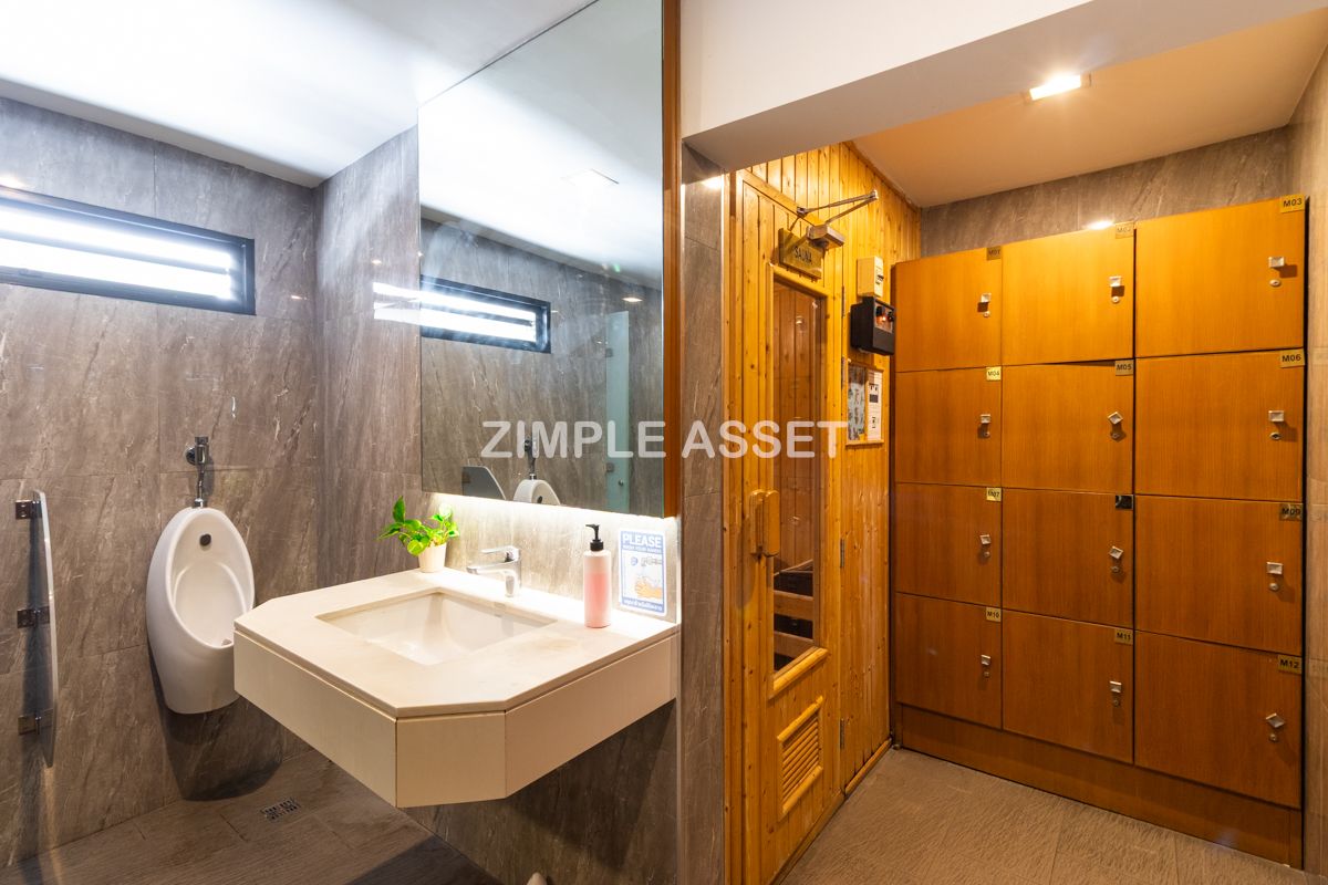 ให้เช่าสุขุมวิท อโศก ทองหล่อ : Line : @zimple_asset  โรงแรมบนถนนสุขุมวิท ติดEmsphere ให้บริการห้องพักในระดับ4ดาว พร้อมด้วยสิ่งอำนวยความสะดวกมากมาย ใกล้แหล่งช้อปปิ้งและใจกลางแหล่งธุรกิจของกรุงเทพ