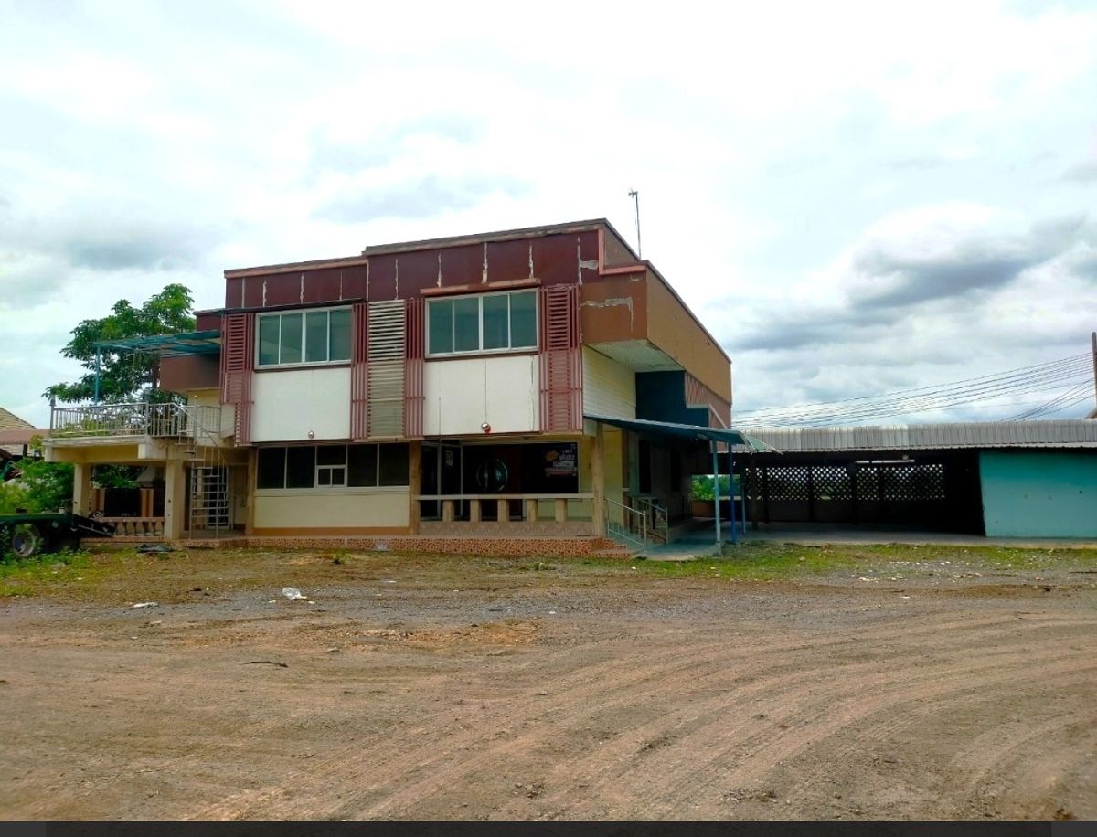 For SaleWarehouseSaraburi : Land for sale with buildings Prometion price