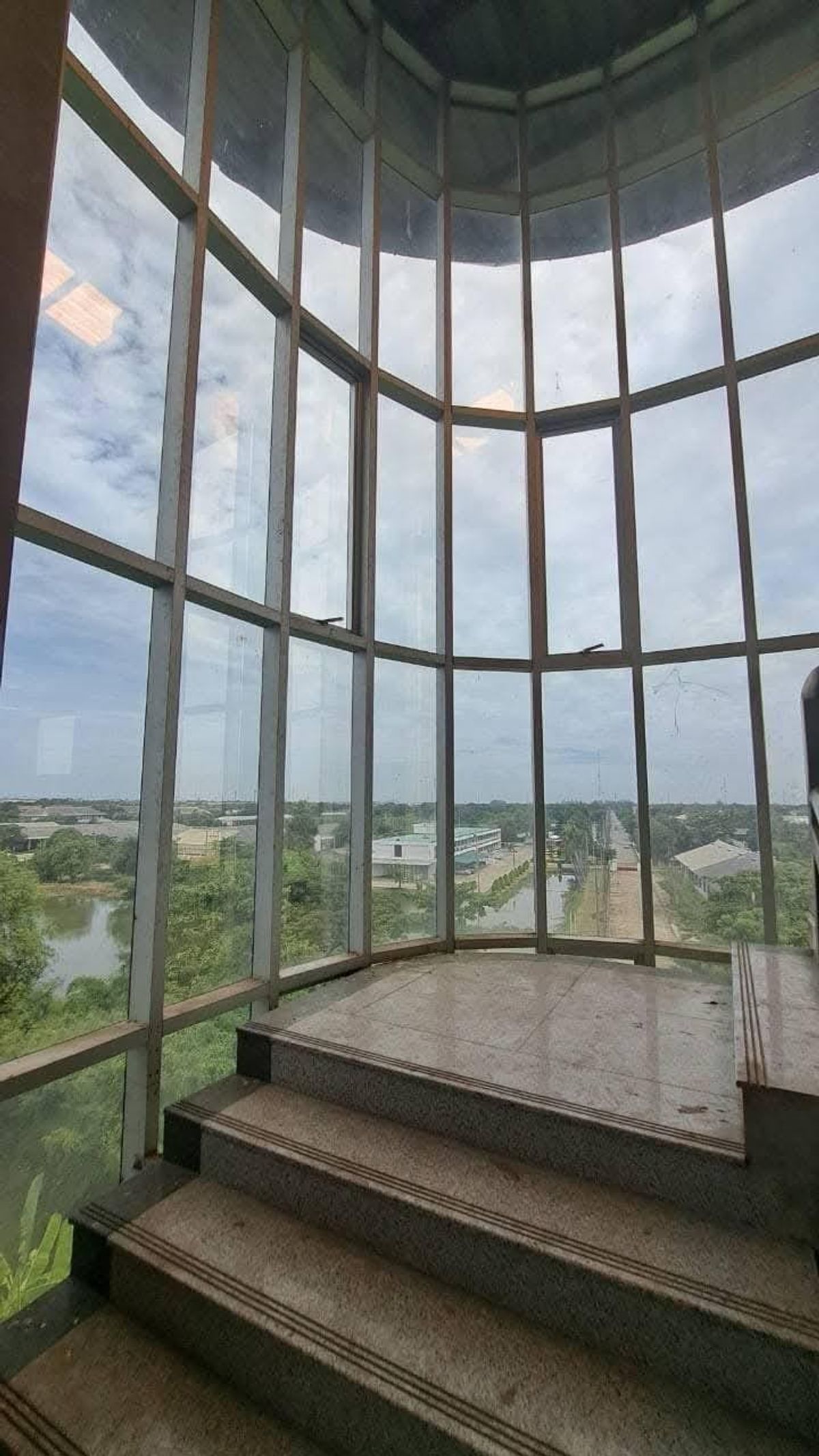 ขายสำนักงานบางแค เพชรเกษม : 🏢✨ขายด่วน สำนักงาน 5ชั้น 1โกดัง บนตึก ปูด้วยไม้มะค่าโมง ทำเลดี พุทธมณฑลสาย 4 เพชรเกษม พร้อมเข้าอยู่