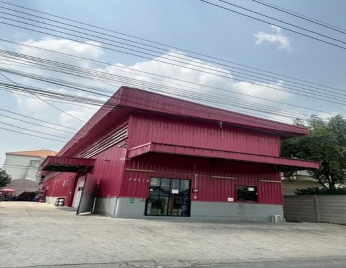 For RentWarehouseNawamin, Ramindra : Tel. 081-632-0632 New Warehouse for Rental Warehouse, Sukhaphiban 5, Soi Sukhaphiban, enter the alley, 20 meters, good location on Sukhaphiban 5 / very good location near the O-Ngoen Market / Warehouse 288 square meters / trailer.