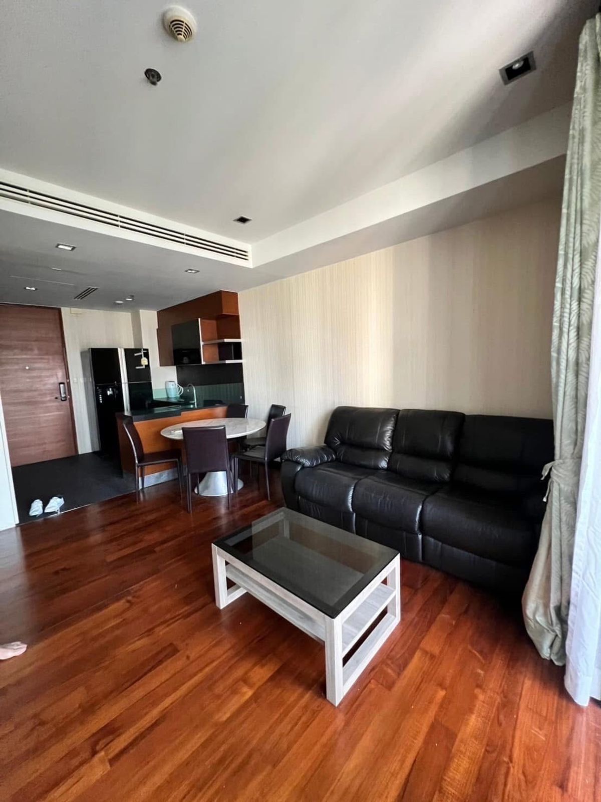 ขายคอนโดสุขุมวิท อโศก ทองหล่อ : 📢👇Sell at lost, one of the most wanted petfriendly place, quiet and peaceful , affordable price for living or investing, unblocked view.