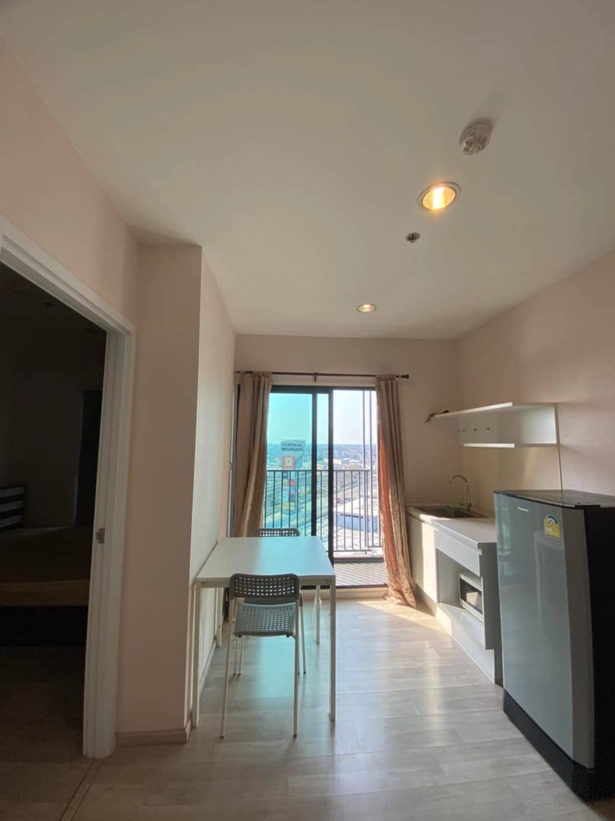 ขายคอนโดนนทบุรี บางใหญ่ บางบัวทอง : ขายด่วน 🔥 Plum Condo Central Station Phase 2 🔥 เฟอร์นิเจอร์ และ เครื่องใช้ไฟฟ้าครบ ใกล้ MRT สามแยกบางใหญ่(PS63089)