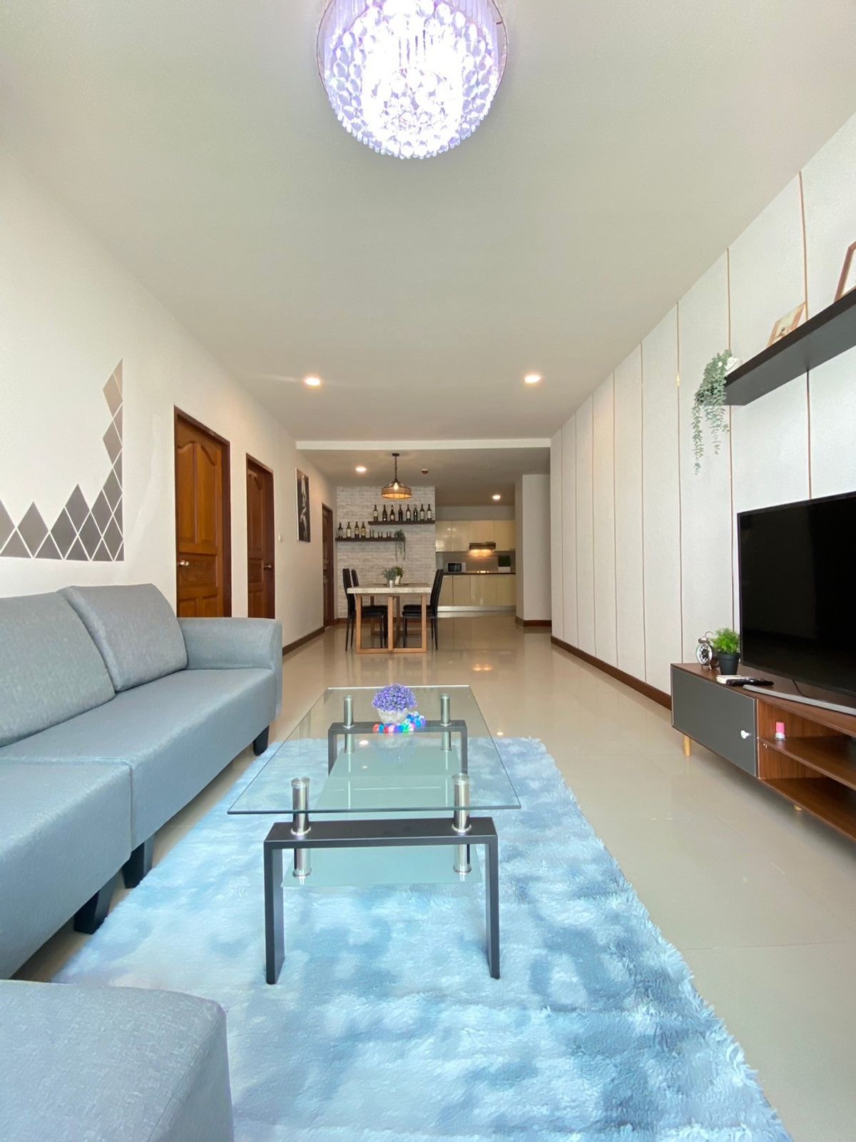 For RentCondoRatchadapisek, Huaikwang, Suttisan : Condo for rent at Ban Krung Krung Resort, size 102 sq.w., 2 bedrooms, 2 bathrooms, price 25,900 furniture, complete electrical appliances, ready !!!