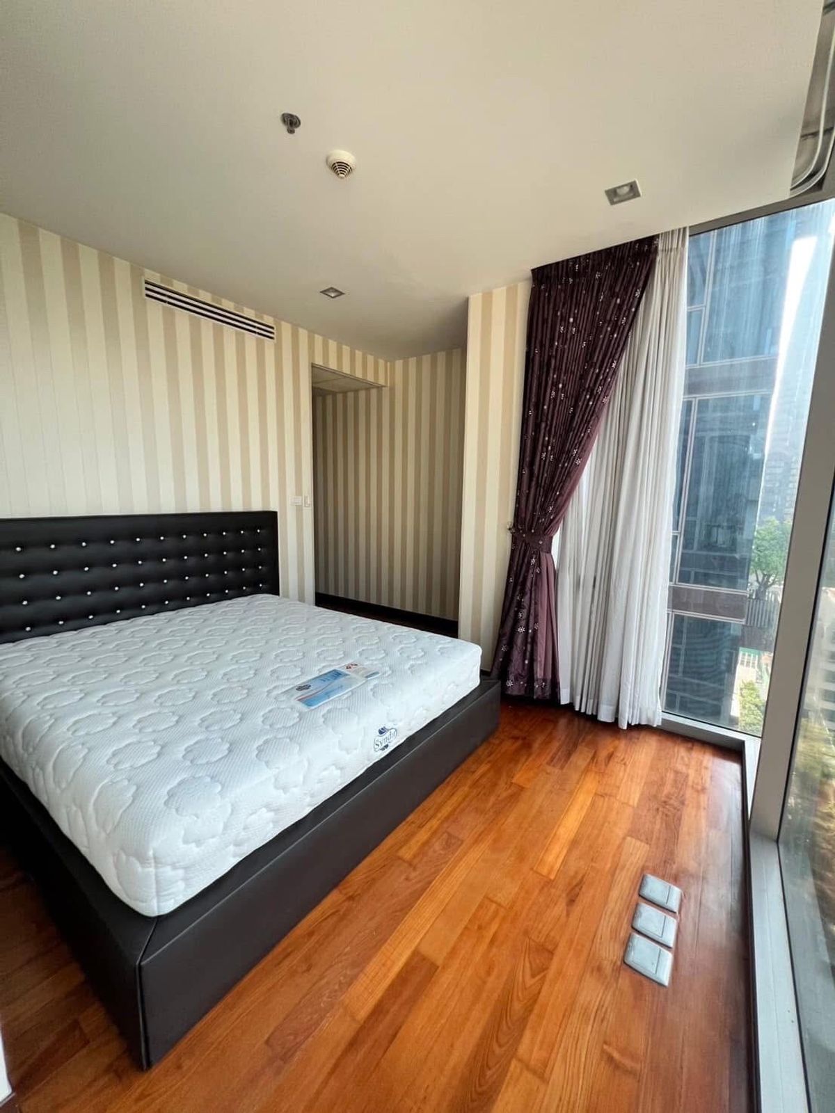 For SaleCondoSukhumvit, Asoke, Thonglor : 📢👇Sell at lost, one of the most wanted petfriendly place, quiet and peaceful , affordable price for living or investing, unblocked view.