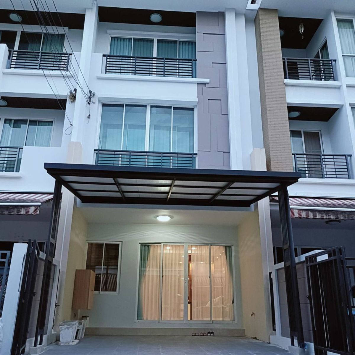 ให้เช่าทาวน์โฮมลาดกระบัง สุวรรณภูมิ : ให้เช่า 20ตรว 3นอน3น้ำ ทาวน์โฮม 3 ชั้น บ้านกลางเมือง S-Sense อ่อนนุช-วงแหวน