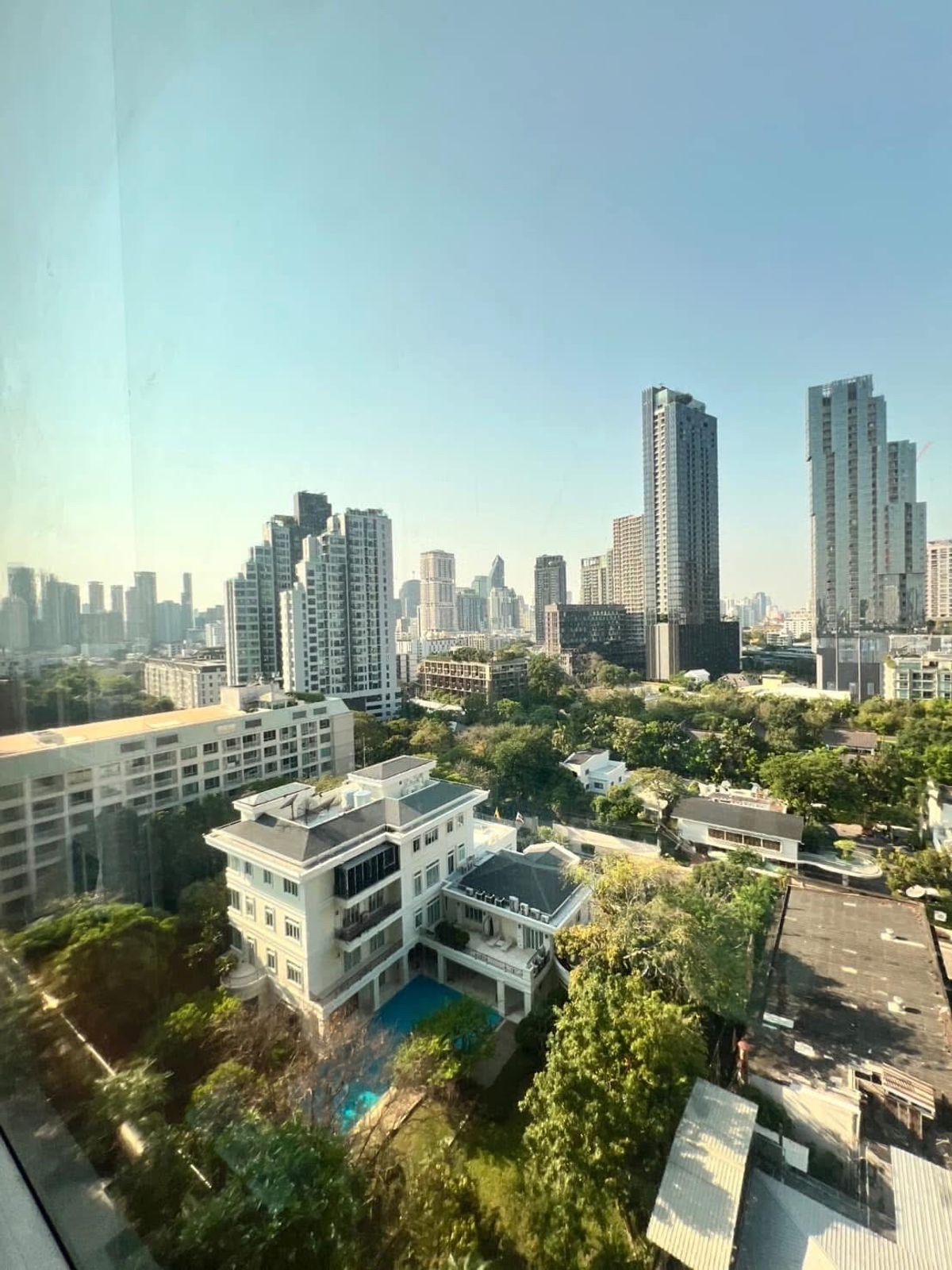 For SaleCondoSukhumvit, Asoke, Thonglor : 📢👇Sell at lost, one of the most wanted petfriendly place, quiet and peaceful , affordable price for living or investing, unblocked view.