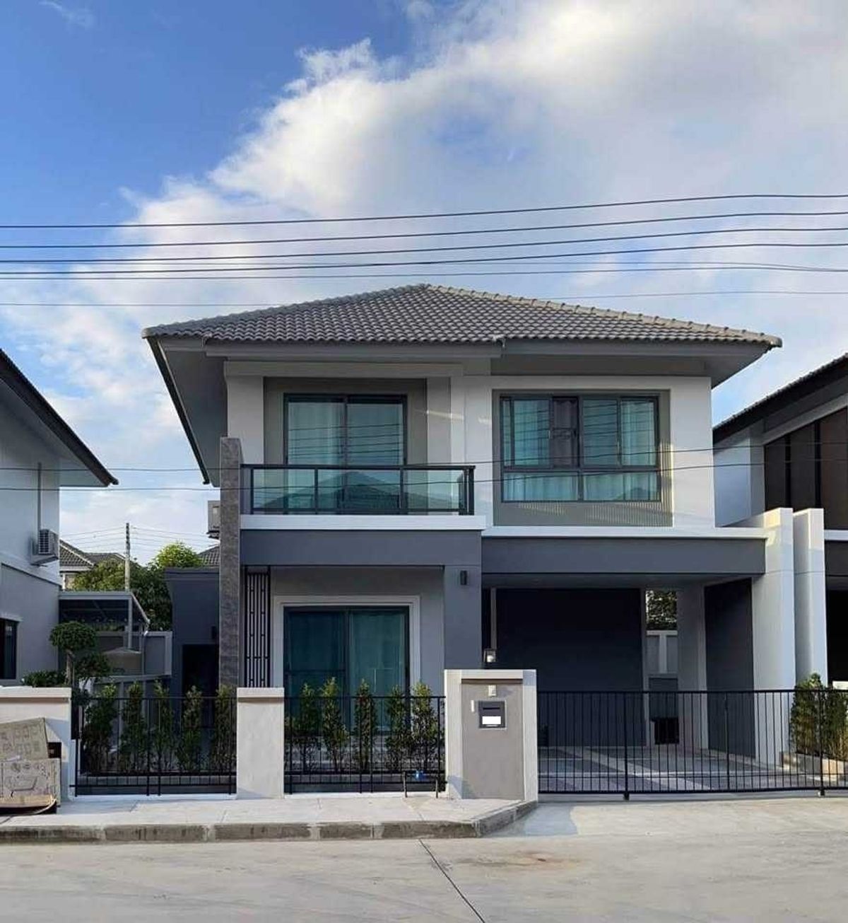 For RentHouseChiang Mai : House in the project Rent 29,000 baht per month, near the Unity Conten International School, only 5 minutes. No.15H664