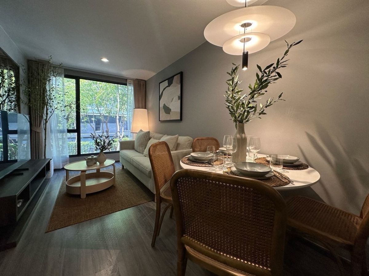 ให้เช่าคอนโดสุขุมวิท อโศก ทองหล่อ : ห้องใหม่ให้เช่า!! Ideo Mobi Sukhumvit 40 2 นอน / 2 น้ำ (Garden View) 061-396-8054 คุณท๊อป