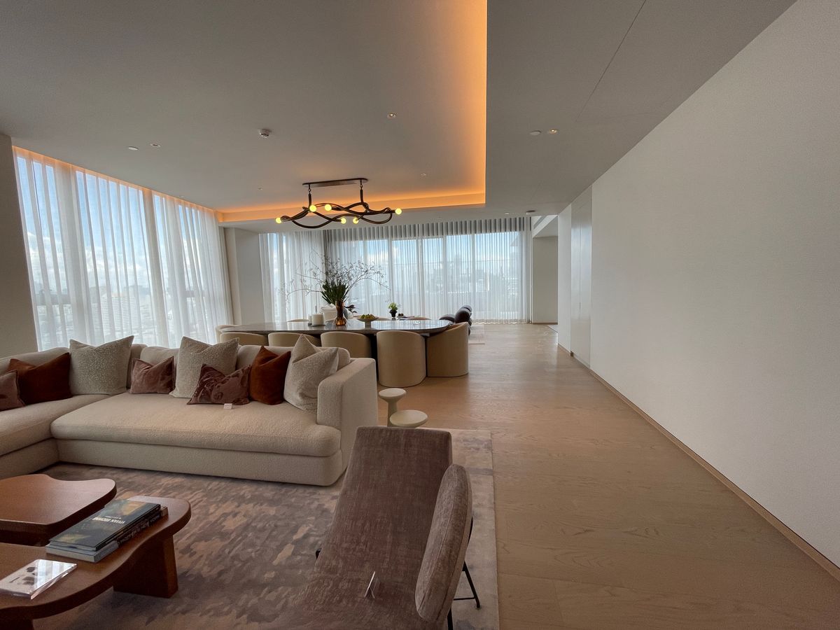 For SaleCondoSukhumvit, Asoke, Thonglor : ULTIMATE CLASS luxury condo for sale, Scope Thonglor, 12A floor, usable area 756.5 sq m, 3 floors, 5 bedrooms, 4 bathrooms, in the heart of Sukhumvit, convenient travel, next to BTS Thonglor, only 0 meters.