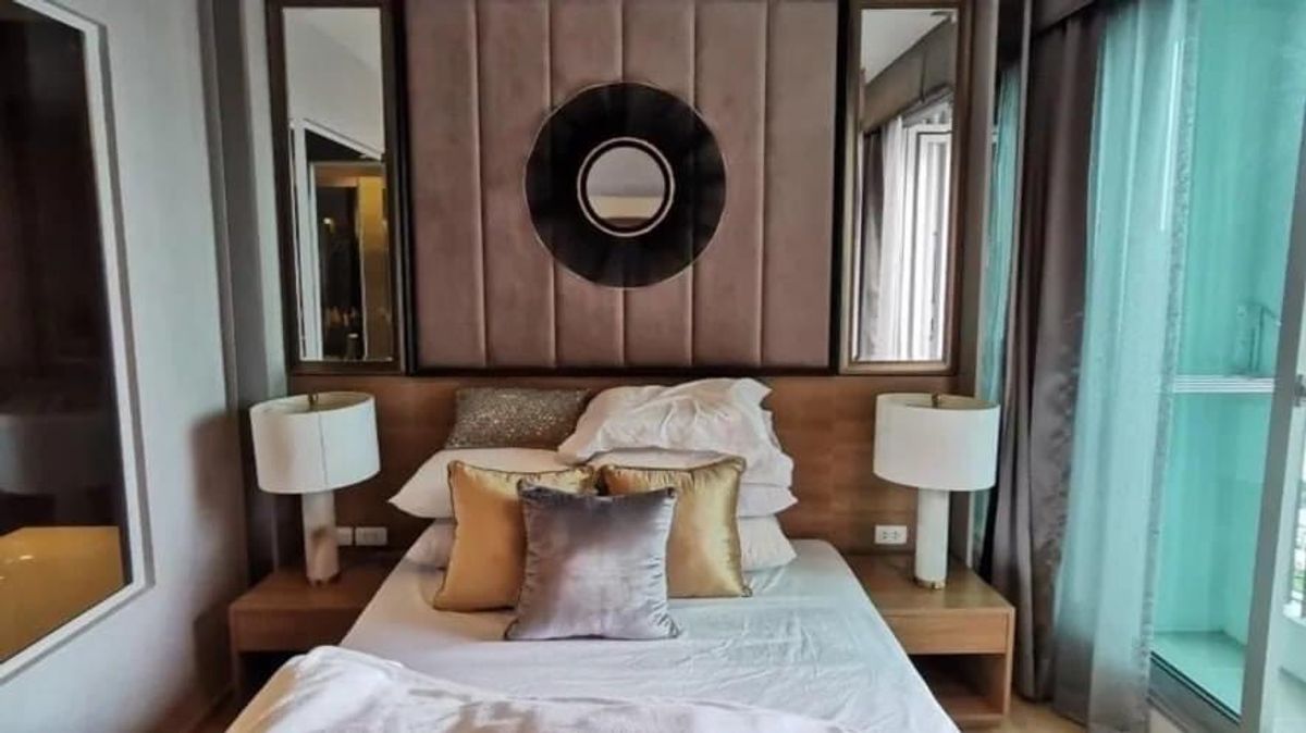 For RentCondoSathorn, Narathiwat : 8830♛ Rent 1 bedroom ♙ Ritum Sathorn ♜BTS Saphan Taksin ∞099-5919653,065-9423251🜲Line@surresidence