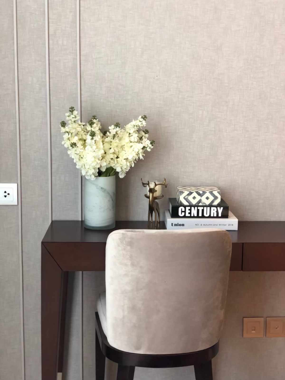 ให้เช่าคอนโดสีลม ศาลาแดง บางรัก : 🔥ให้เช่าด่วน🔥คอนโดศาลาแดง วัน ใกล้ MRT สีลม เดินทางสะดวกใจกลางเมือง