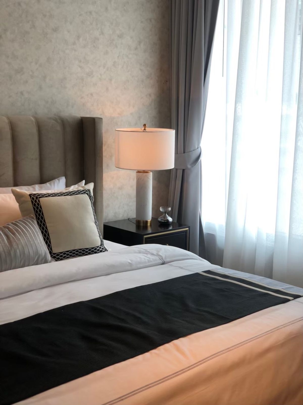 ให้เช่าคอนโดสีลม ศาลาแดง บางรัก : 🔥ให้เช่าด่วน🔥คอนโดศาลาแดง วัน ใกล้ MRT สีลม เดินทางสะดวกใจกลางเมือง