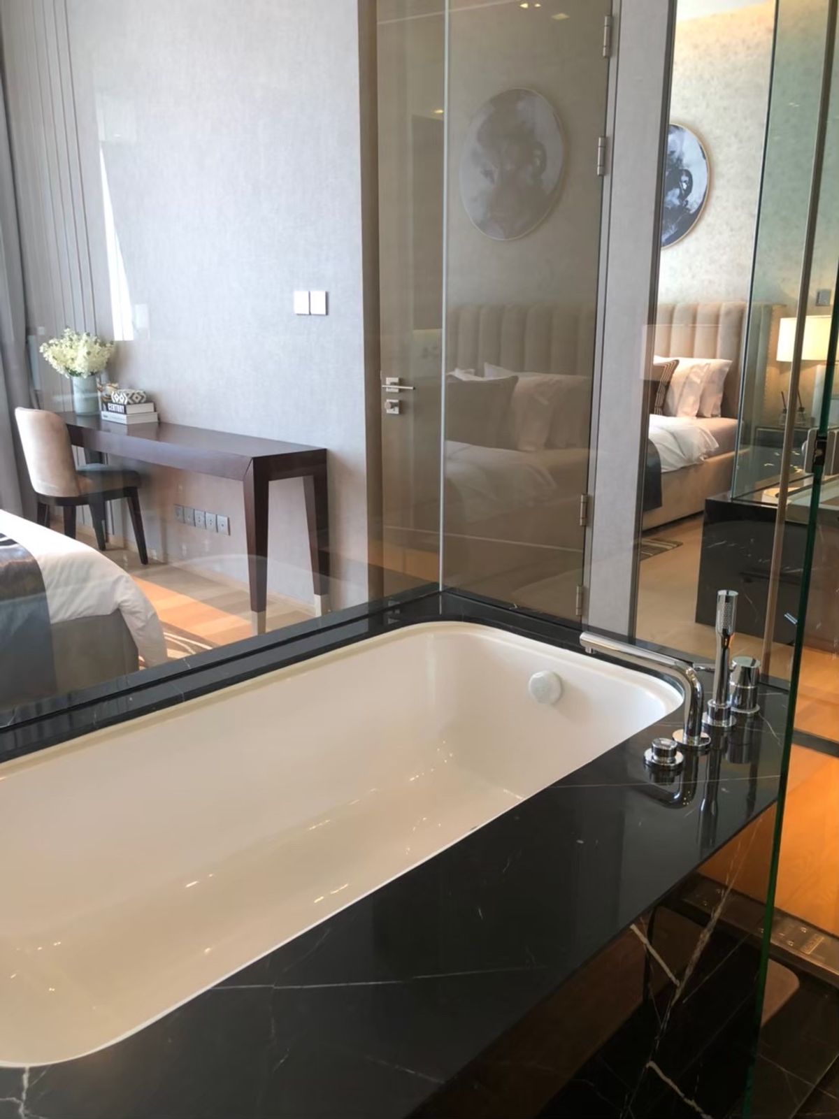 ให้เช่าคอนโดสีลม ศาลาแดง บางรัก : 🔥ให้เช่าด่วน🔥คอนโดศาลาแดง วัน ใกล้ MRT สีลม เดินทางสะดวกใจกลางเมือง