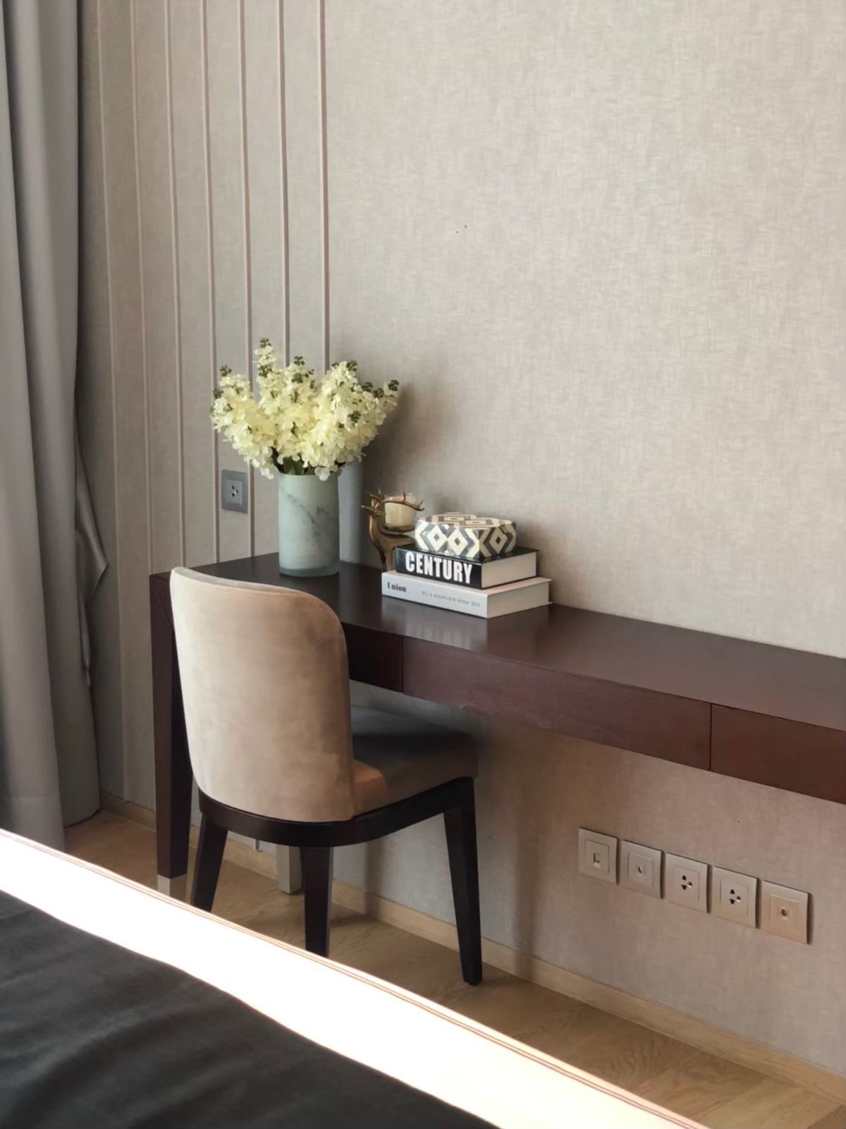 ให้เช่าคอนโดสีลม ศาลาแดง บางรัก : 🔥ให้เช่าด่วน🔥คอนโดศาลาแดง วัน ใกล้ MRT สีลม เดินทางสะดวกใจกลางเมือง