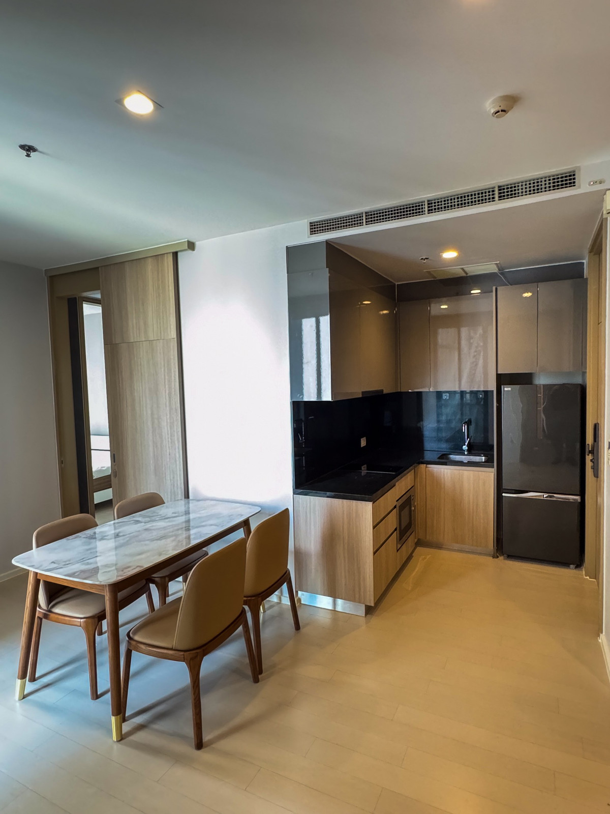 ให้เช่าคอนโดวิทยุ ชิดลม หลังสวน : ✨ GT15773 | คอนโด Noble Ploenchit ห้องสวย เฟอร์นิเจอร์ครบ พร้อมเช่าอยู่