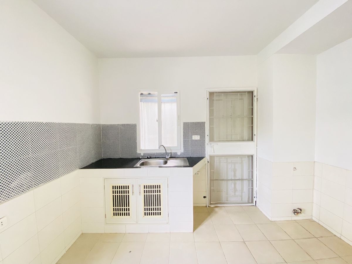 ขายบ้านนนทบุรี บางใหญ่ บางบัวทอง : พฤกษาวิลเลจ 11 ราชพฤกษ์-รัตนาธิเบศร์ บ้านเดี่ยว ขนาด 61 ตรว.  มีห้องนอนชั้นล่าง พฤกษาวิลเลจ 11 ราชพฤกษ์-รัตนาธิเบศร์