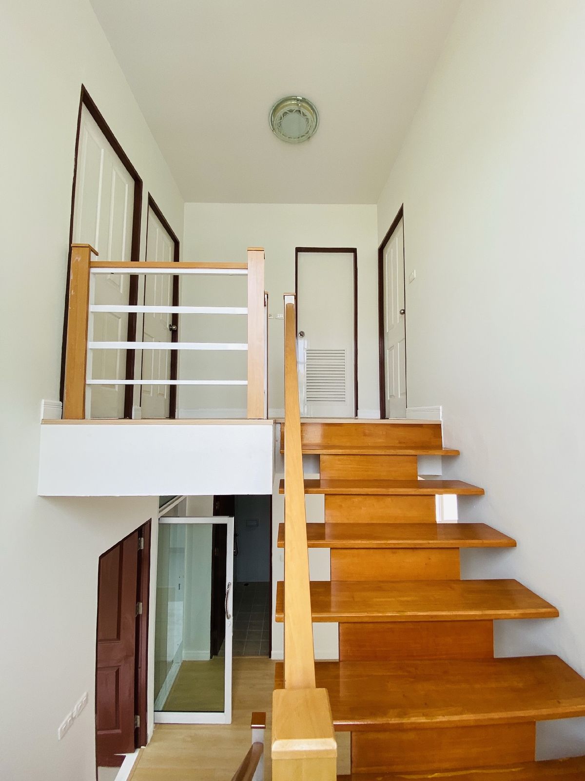 ขายบ้านนนทบุรี บางใหญ่ บางบัวทอง : พฤกษาวิลเลจ 11 ราชพฤกษ์-รัตนาธิเบศร์ บ้านเดี่ยว ขนาด 61 ตรว.  มีห้องนอนชั้นล่าง พฤกษาวิลเลจ 11 ราชพฤกษ์-รัตนาธิเบศร์