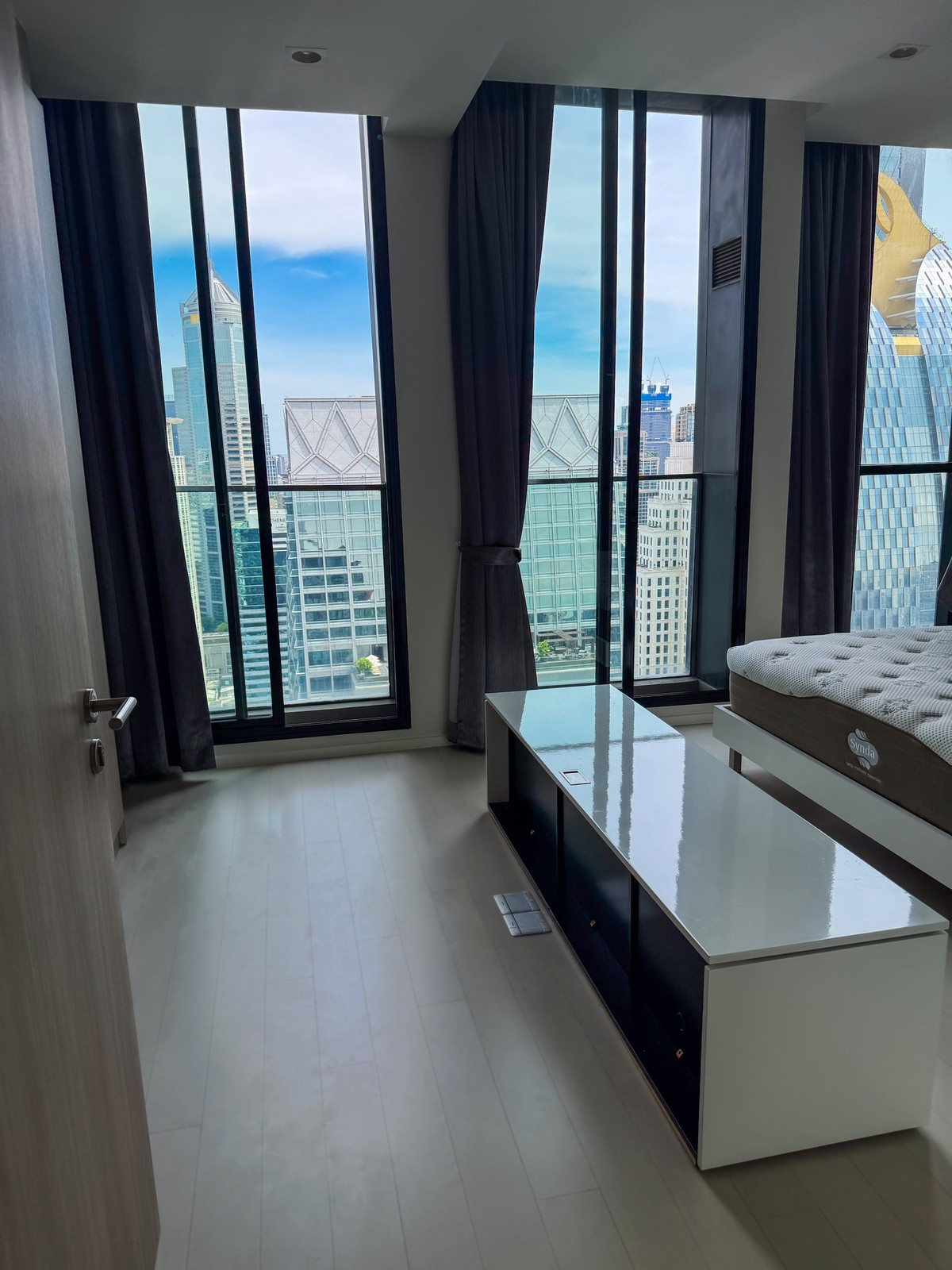 ให้เช่าคอนโดวิทยุ ชิดลม หลังสวน : ✨ GT15773 | คอนโด Noble Ploenchit ห้องสวย เฟอร์นิเจอร์ครบ พร้อมเช่าอยู่