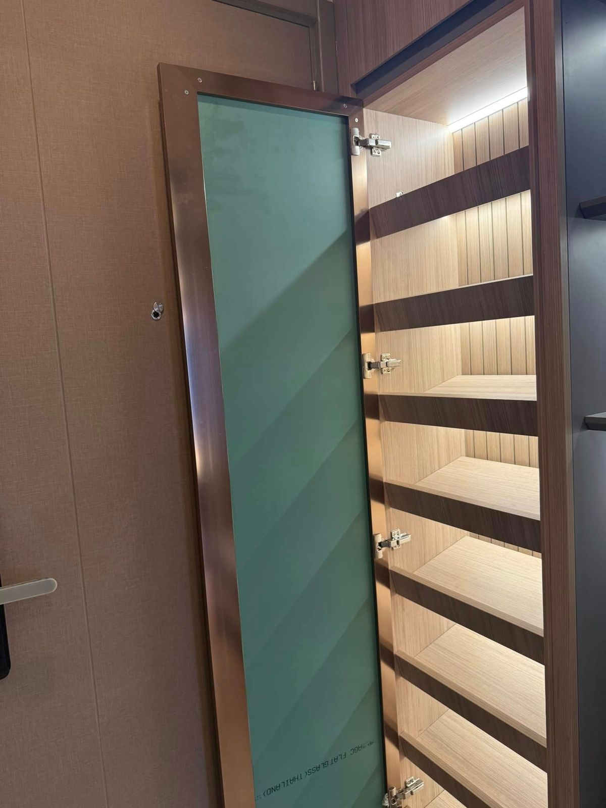 For SaleCondoRama9, Petchburi, RCA : Life Asoke Hype / 1 Bedroom (SALE WITH TENANT), Life Asoke Hype / 1 Bedroom (Sale with Tenant) TARN125