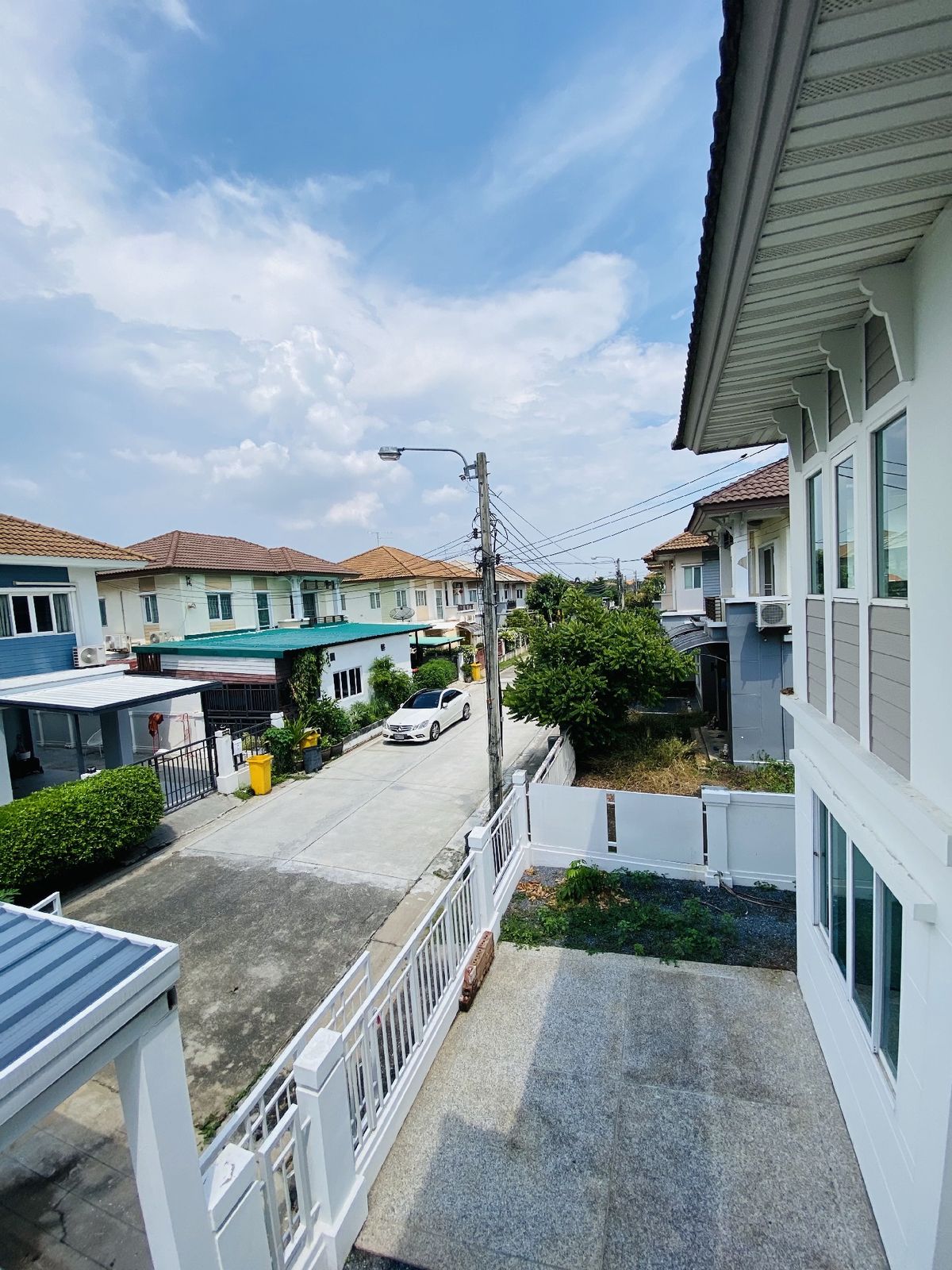 ขายบ้านนนทบุรี บางใหญ่ บางบัวทอง : พฤกษาวิลเลจ 11 ราชพฤกษ์-รัตนาธิเบศร์ บ้านเดี่ยว ขนาด 61 ตรว.  มีห้องนอนชั้นล่าง พฤกษาวิลเลจ 11 ราชพฤกษ์-รัตนาธิเบศร์