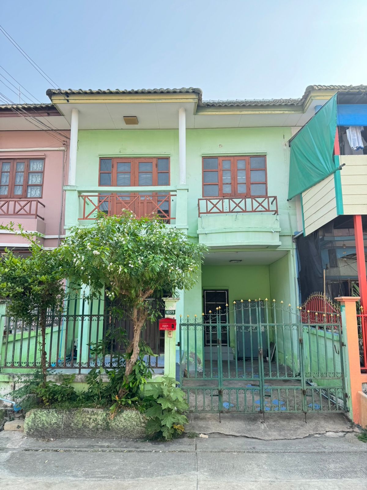 ขายทาวน์โฮมนนทบุรี บางใหญ่ บางบัวทอง : ขายด่วน บ้านทาวเฮ้าส์ 2 ชั้นหมู่บ้านลัดดาวิลล์ 3 นอน 2 น้ำ โคตรคุ้ม 1.49 ลบ.เท่านั้น ทักด่วน