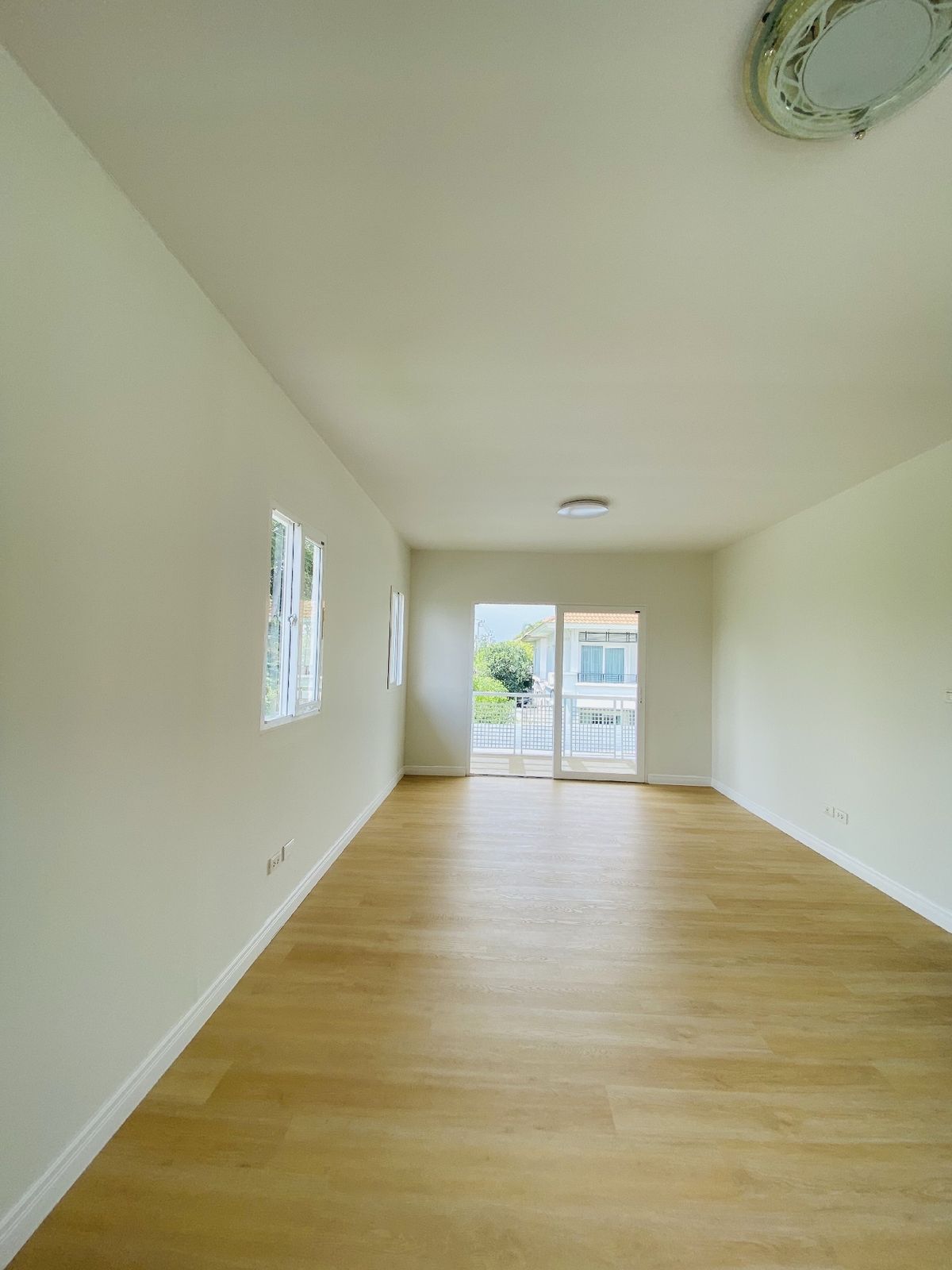 ขายบ้านนนทบุรี บางใหญ่ บางบัวทอง : พฤกษาวิลเลจ 11 ราชพฤกษ์-รัตนาธิเบศร์ บ้านเดี่ยว ขนาด 61 ตรว.  มีห้องนอนชั้นล่าง พฤกษาวิลเลจ 11 ราชพฤกษ์-รัตนาธิเบศร์