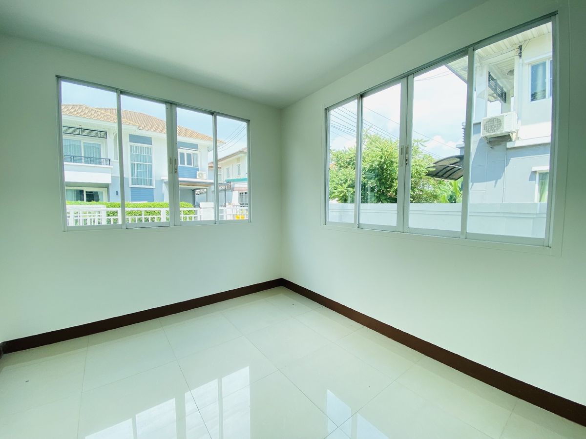 ขายบ้านนนทบุรี บางใหญ่ บางบัวทอง : พฤกษาวิลเลจ 11 ราชพฤกษ์-รัตนาธิเบศร์ บ้านเดี่ยว ขนาด 61 ตรว.  มีห้องนอนชั้นล่าง พฤกษาวิลเลจ 11 ราชพฤกษ์-รัตนาธิเบศร์