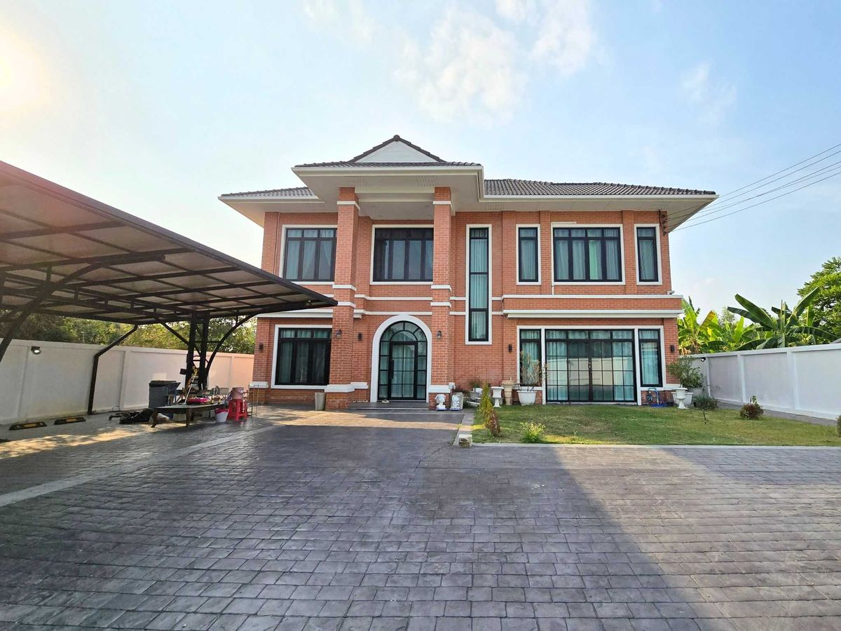 For SaleHousePhitsanulok : House for sale, European design 195 sq.m., near Avalon Cafe