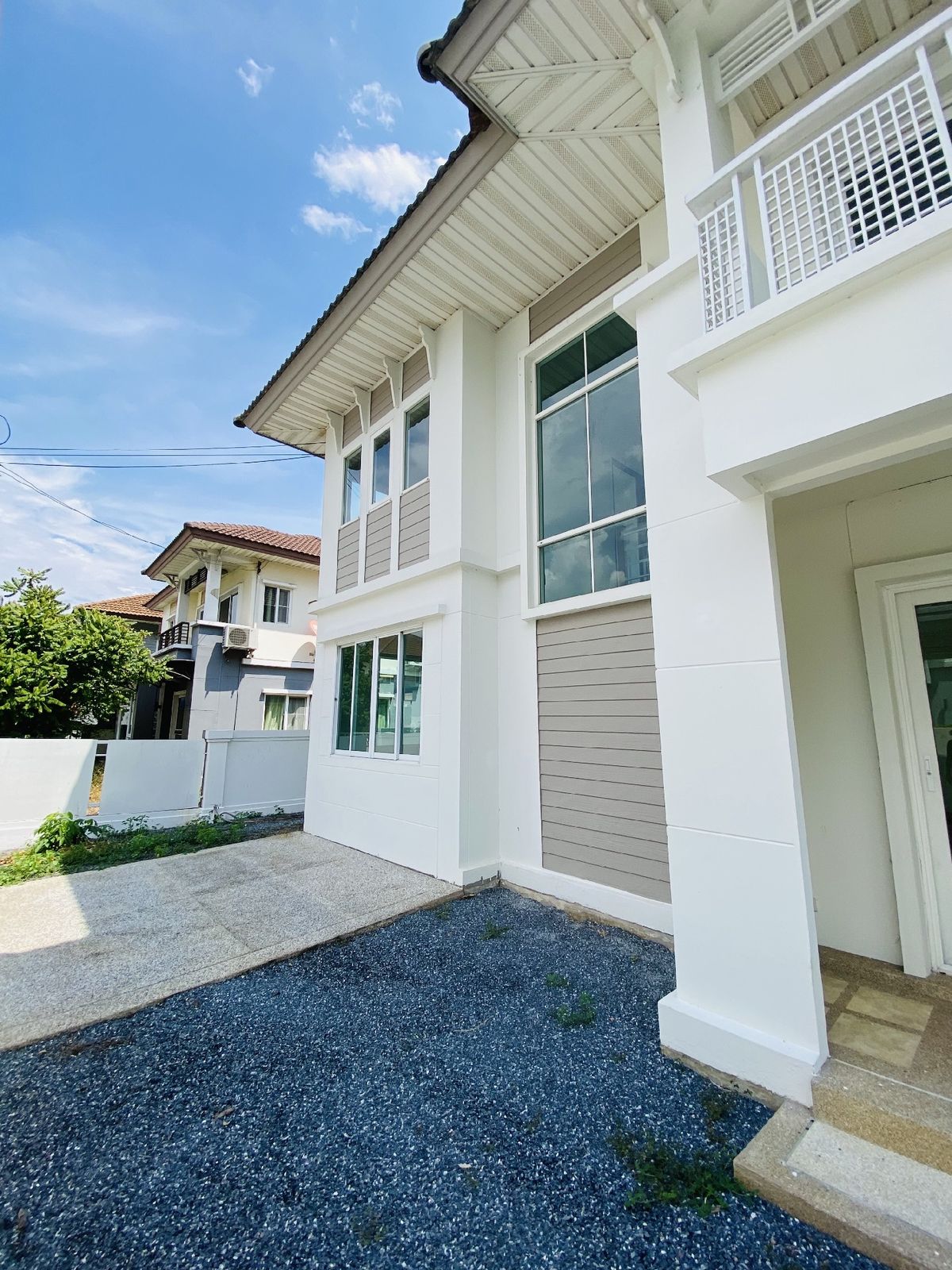 ขายบ้านนนทบุรี บางใหญ่ บางบัวทอง : พฤกษาวิลเลจ 11 ราชพฤกษ์-รัตนาธิเบศร์ บ้านเดี่ยว ขนาด 61 ตรว.  มีห้องนอนชั้นล่าง พฤกษาวิลเลจ 11 ราชพฤกษ์-รัตนาธิเบศร์