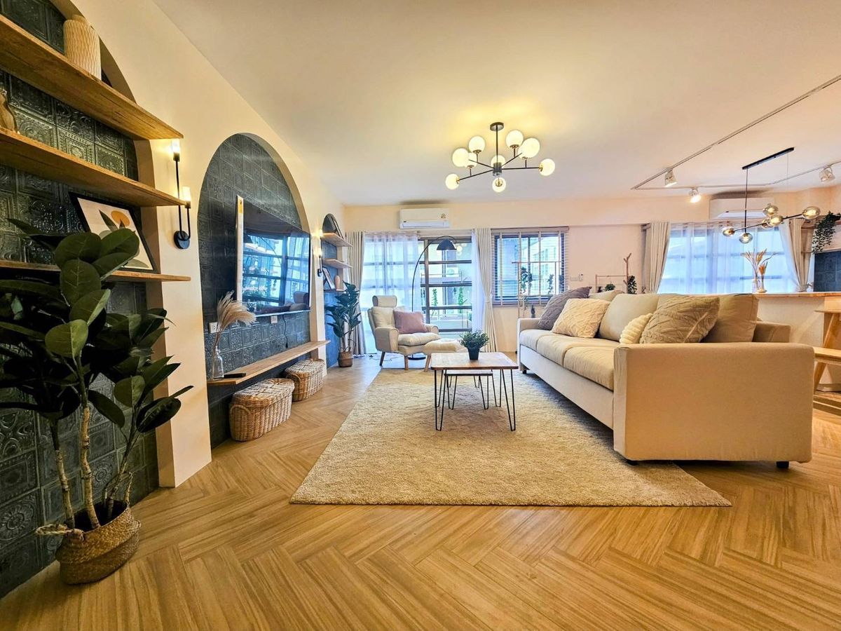 ให้เช่าคอนโดสุขุมวิท อโศก ทองหล่อ : LTH12034 –Saranjai mansion FOR RENT Size 150 sqm. 2 beds 2 baths Near BTS Nana Station ONLY 70/Month