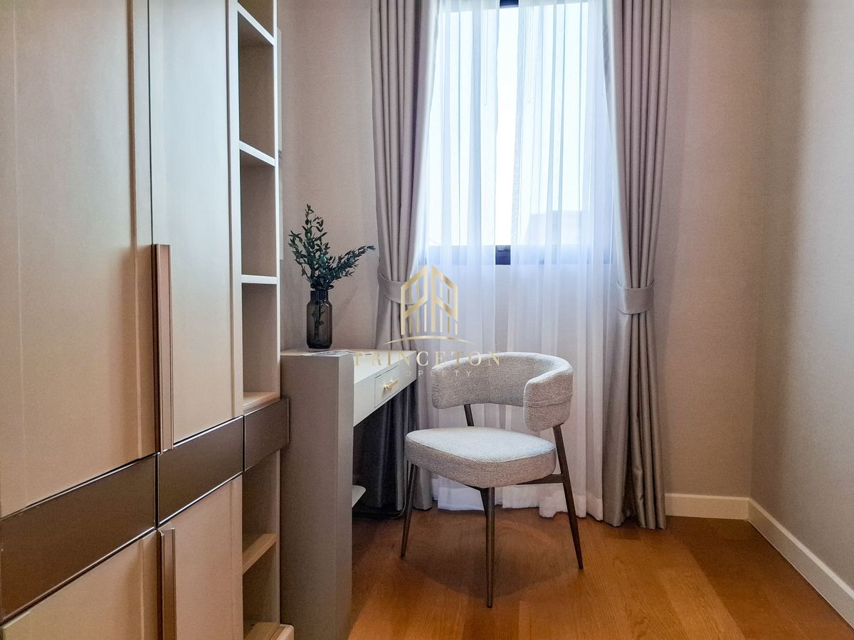 HousePattanakan, Srinakarin : Sell ​​or rent a luxury house, Saint, Royal Krungthep Kreetha 📌 092-4252445