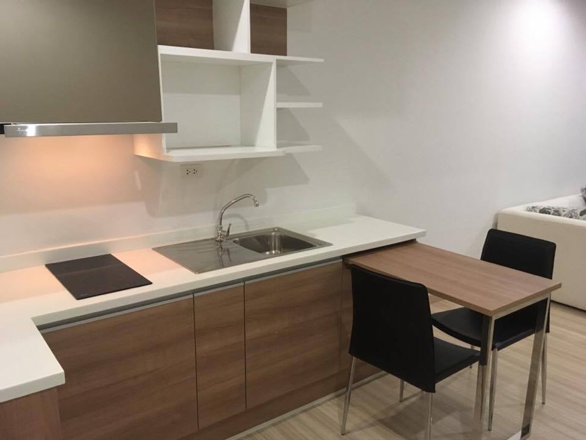 For SaleCondoRattanathibet, Sanambinna : Selling The Hotel Serviced Condo 49 sqm.