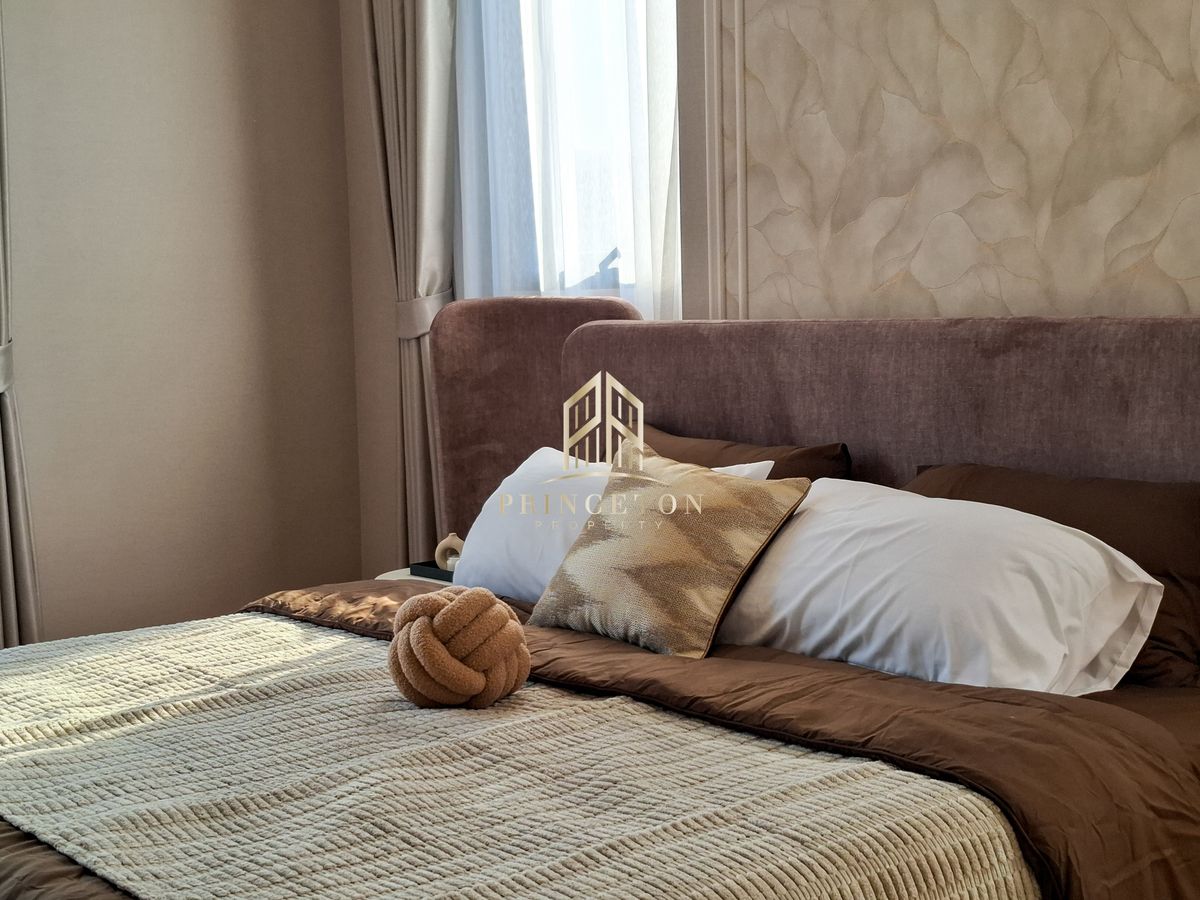 HousePattanakan, Srinakarin : Sell ​​or rent a luxury house, Saint, Royal Krungthep Kreetha 📌 092-4252445