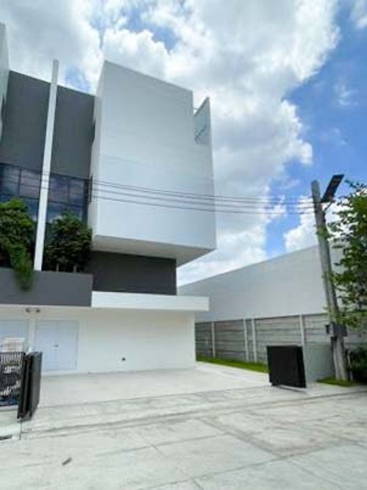 ให้เช่าโฮมออฟฟิศวิภาวดี ดอนเมือง หลักสี่ : ให้เช่า โฮมออฟฟิศ 3.5 ชั้น Arkin วิภาวดี ขนาด 41 ตรว 270 ตรม 3 นอน 4 น้ำ หลังริม ใกล้พหลโยธิน สนามบินดอนเมือง ดอนเมืองโทลล์เวย์ : KT25R-004