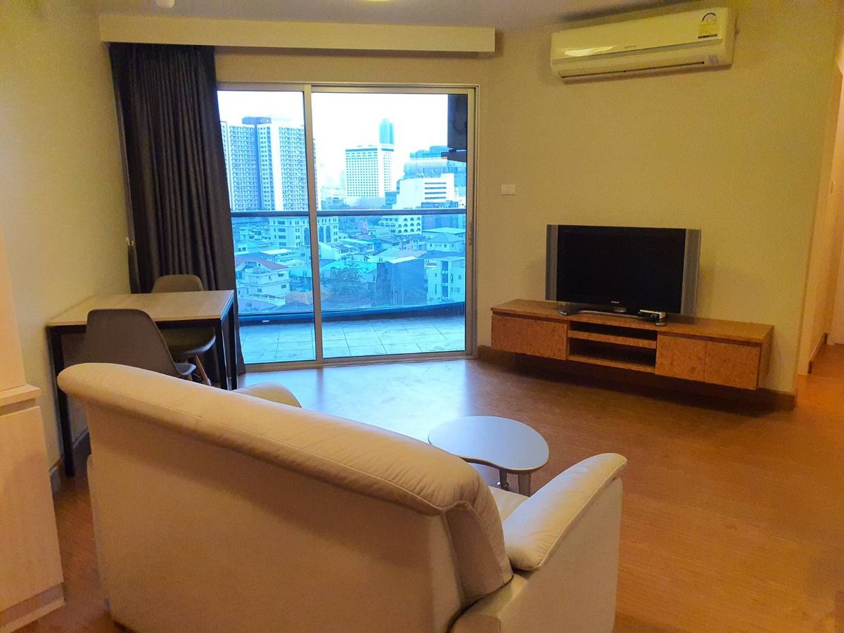 ให้เช่าคอนโดพระราม 9 เพชรบุรีตัดใหม่ RCA : FOR RENT  1  BEDROOM 1 BATHROOM 50 SQ.M  FULLY FURNITURE  