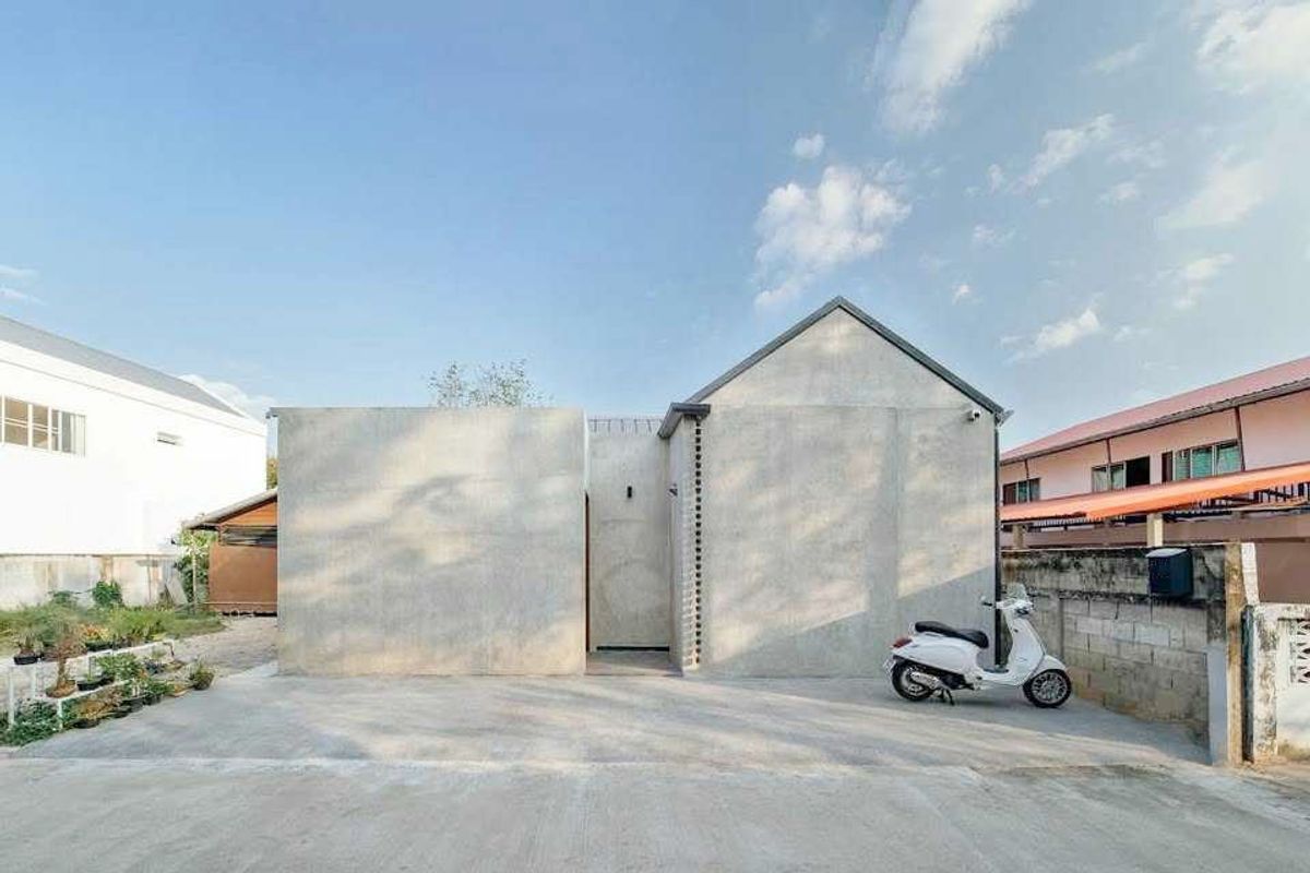 For RentHouseChiang Mai : House for rent 22,000 baht per month, near Sarasas School, Lanna International Lanna, only 5 minutes. No.9H868