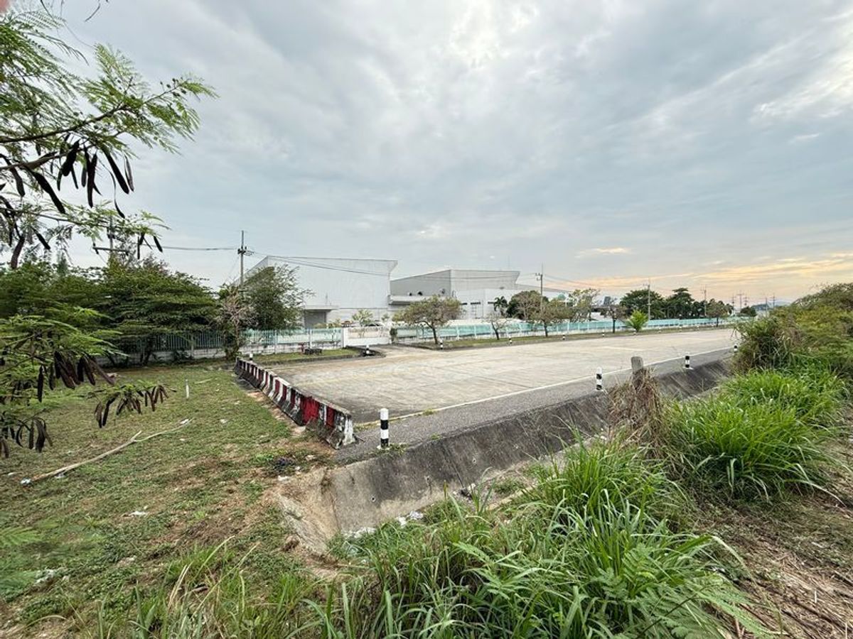ขายที่ดินศรีราชา แหลมฉบัง บ้านบึง : ขายที่ดินเปล่า โซนอุตสาหกรรม นิคมปิ่นทอง 1 หนองขาม ศรีราชา