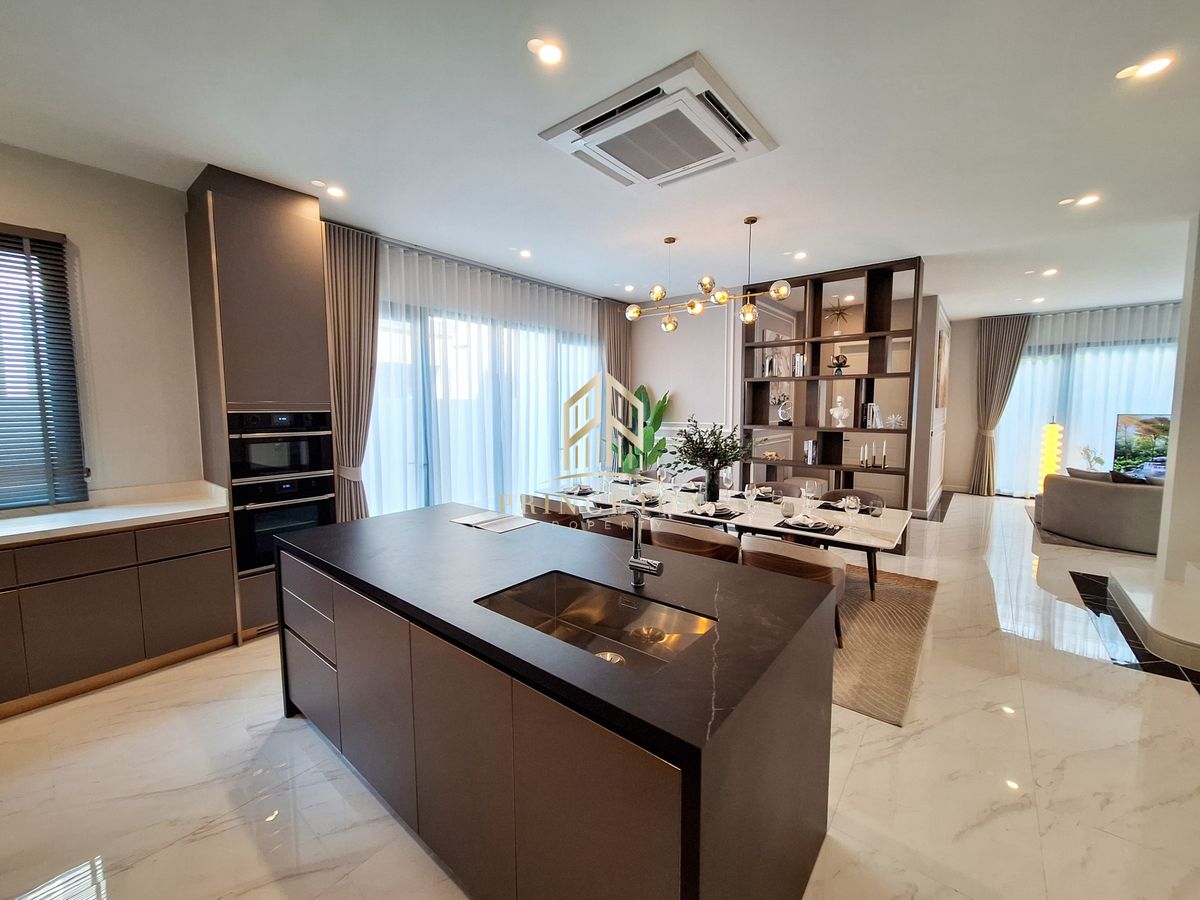 HousePattanakan, Srinakarin : Sell ​​or rent a luxury house, Saint, Royal Krungthep Kreetha 📌 092-4252445