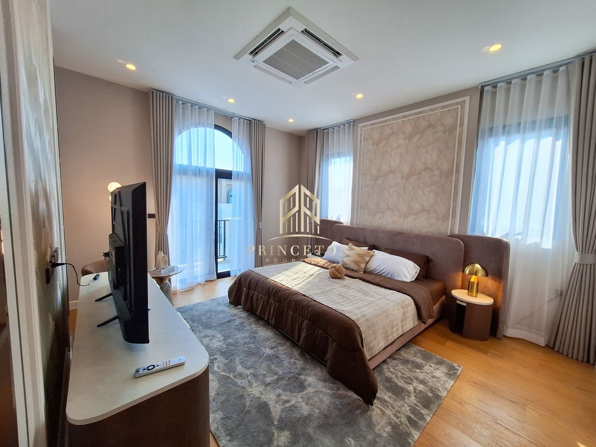 HousePattanakan, Srinakarin : Sell ​​or rent a luxury house, Saint, Royal Krungthep Kreetha 📌 092-4252445