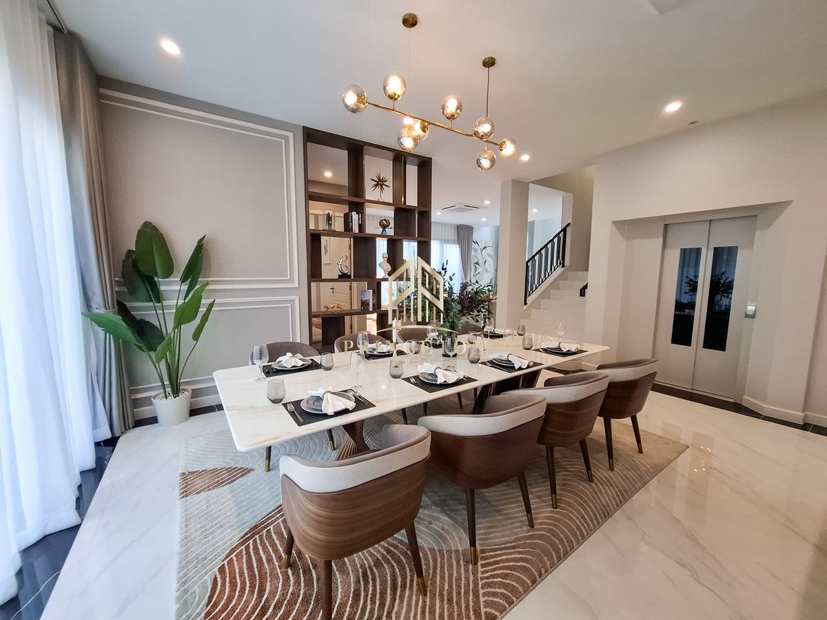 HousePattanakan, Srinakarin : Sell ​​or rent a luxury house, Saint, Royal Krungthep Kreetha 📌 092-4252445