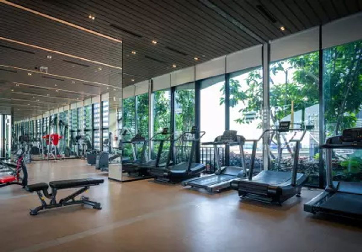 For SaleCondoBangna, Bearing, Lasalle : Condo for sale, ID Omobi, Sukhumvit East Point, 8th floor, usable area 84.22 sq.m., 3 bedrooms, 2 bathrooms, beautiful rooms, beautiful views, convenient to travel next to Sukhumvit Road, near BTS Bangna 250 meters.