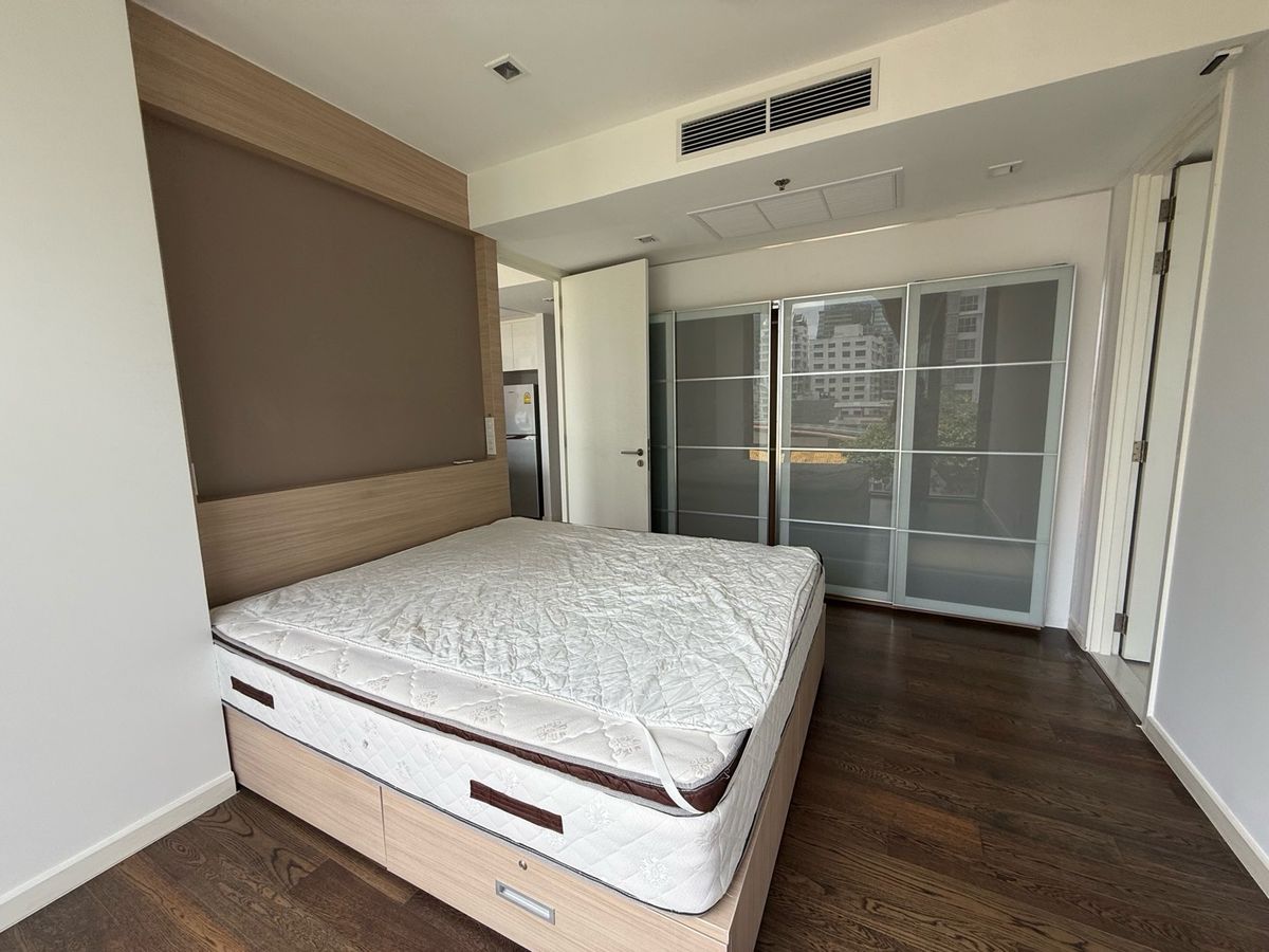 For RentCondoSathorn, Narathiwat : Very good room, beautiful view! Nara 9 2 bedrooms 78 sqm. Price 49K/MO. Interested. Contact 065-242-6835 Khun Gift.
