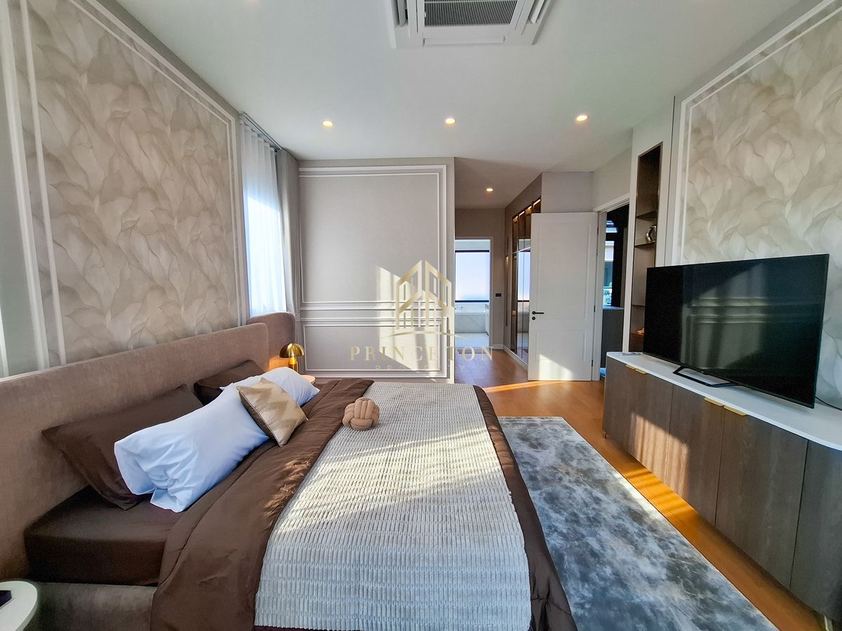 HousePattanakan, Srinakarin : Sell ​​or rent a luxury house, Saint, Royal Krungthep Kreetha 📌 092-4252445