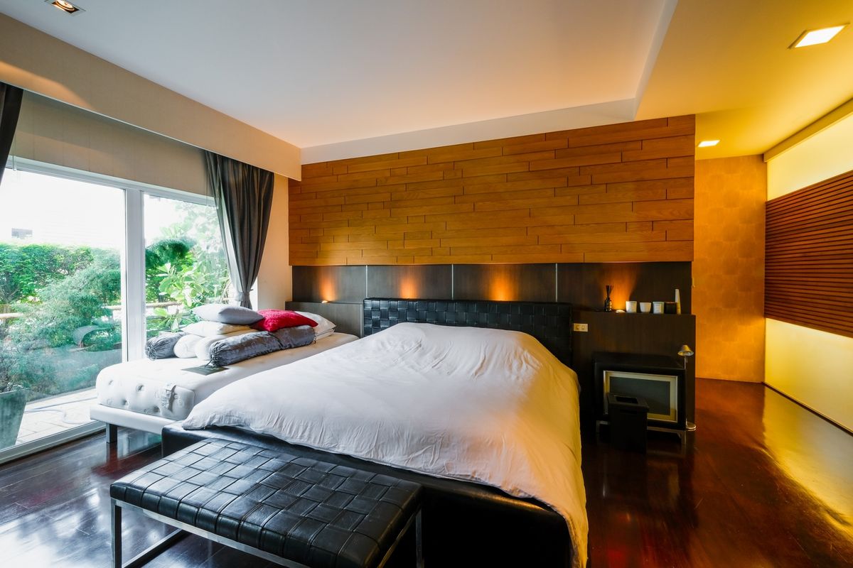 ขายบ้านรามคำแหง หัวหมาก : ✨ขายบ้านเดี่ยว 3ชั้นรีโนเวทใหม่ ที่ Baan Issara Rama9 4+2 ห้องนอน ขนาด 344ตรม. เฟอร์นิเจอครบ ย่านรามคำแหง  ใกล้ราชมังกีฬาสถาน 