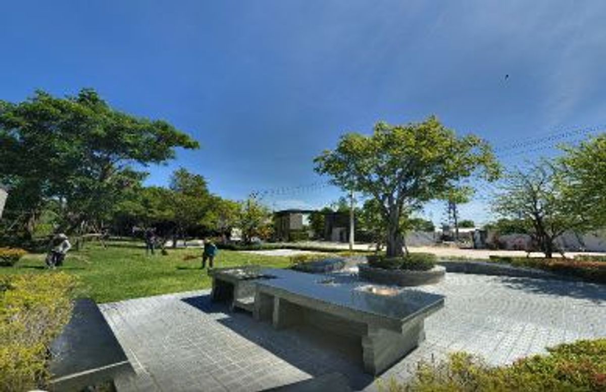 For SaleTownhomeLadkrabang, Suwannaphum Airport : Cheapest! House for sale, PATIO Ladkrabang-Motorway, Patio Ladkrabang-Motorway, near Suvarnabhumi Airport, 2-story townhome, special price, area 118 sq m., 3 bedrooms, beautiful house, ready to move in, good location, next to the main road, near the marke