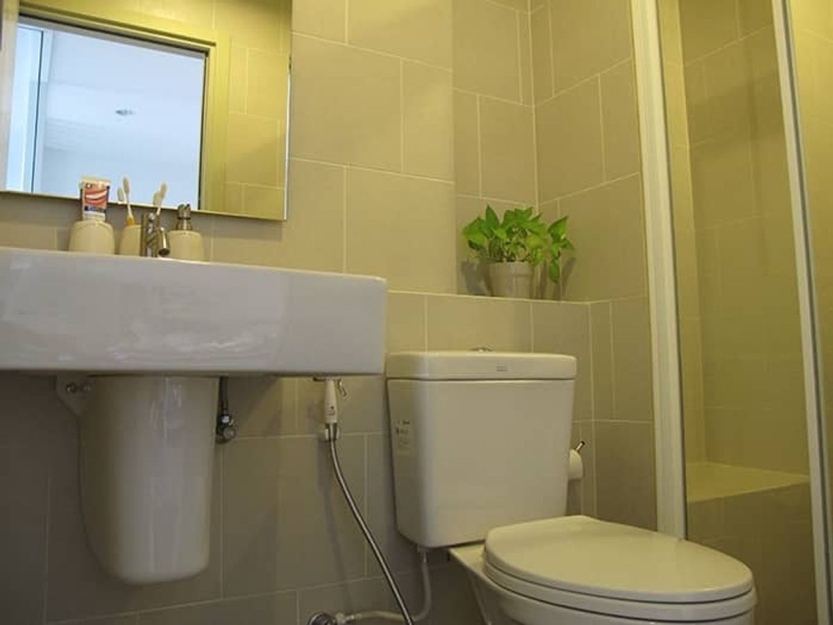 For SaleCondoRama9, Petchburi, RCA : Urgent sale 📍 The Base Rama 9 - Ramkhamhaeng 📍 Convenient transportation near Airportlink Ramkhamhaeng Station 850 m. (PS63587)