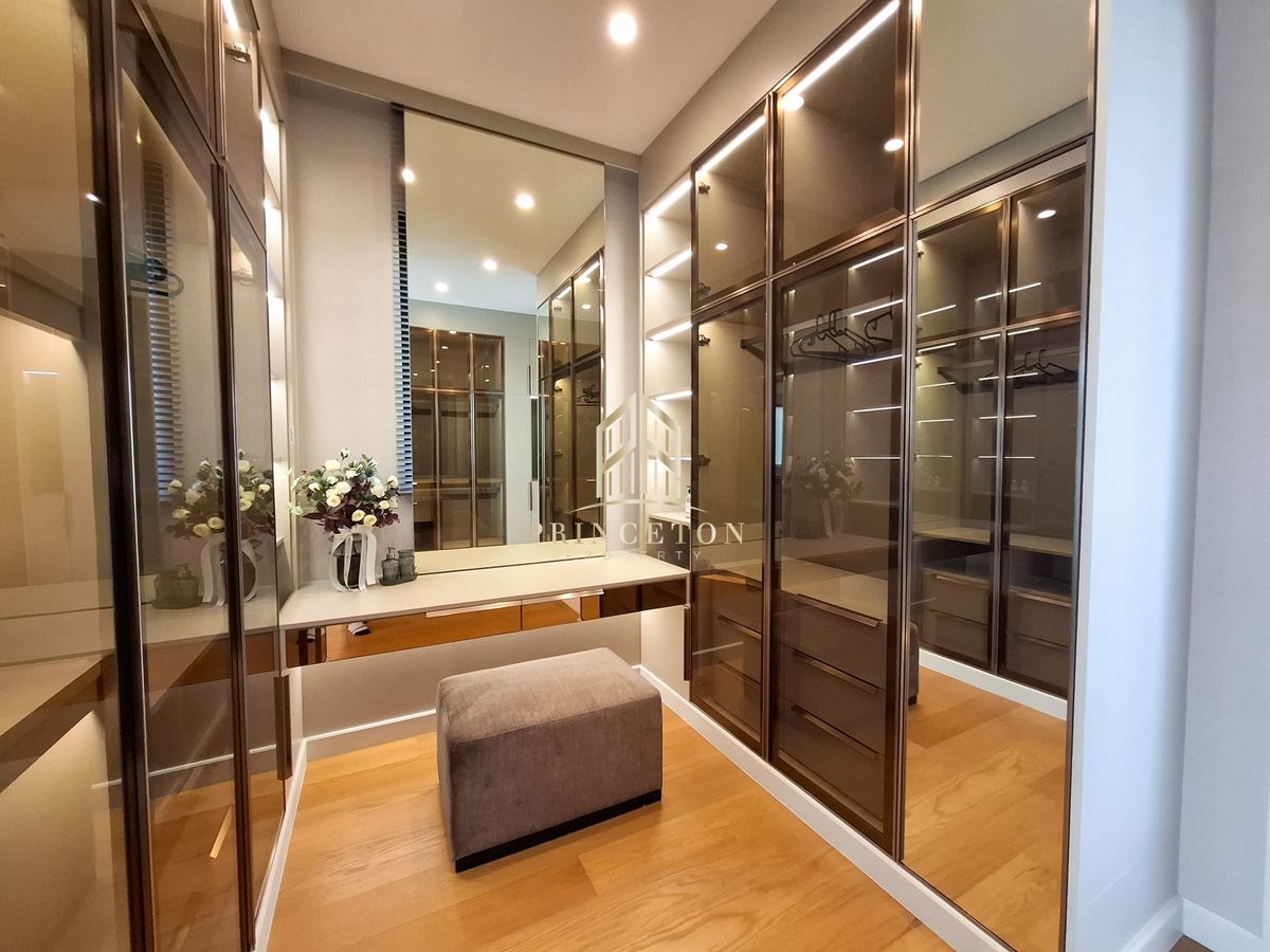 HousePattanakan, Srinakarin : Sell ​​or rent a luxury house, Saint, Royal Krungthep Kreetha 📌 092-4252445